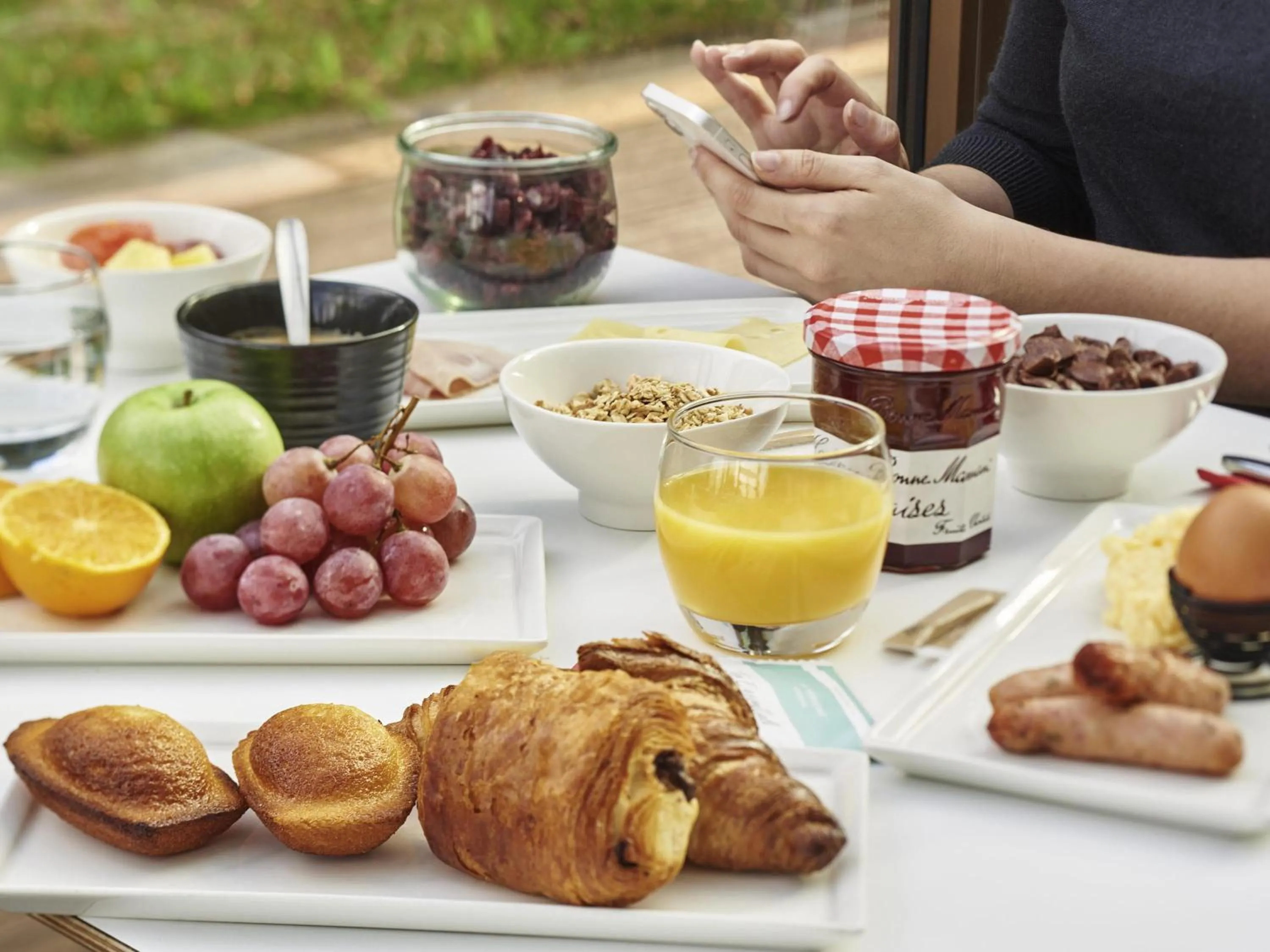 Breakfast in ibis Paris Marne la Vallee Emerainville