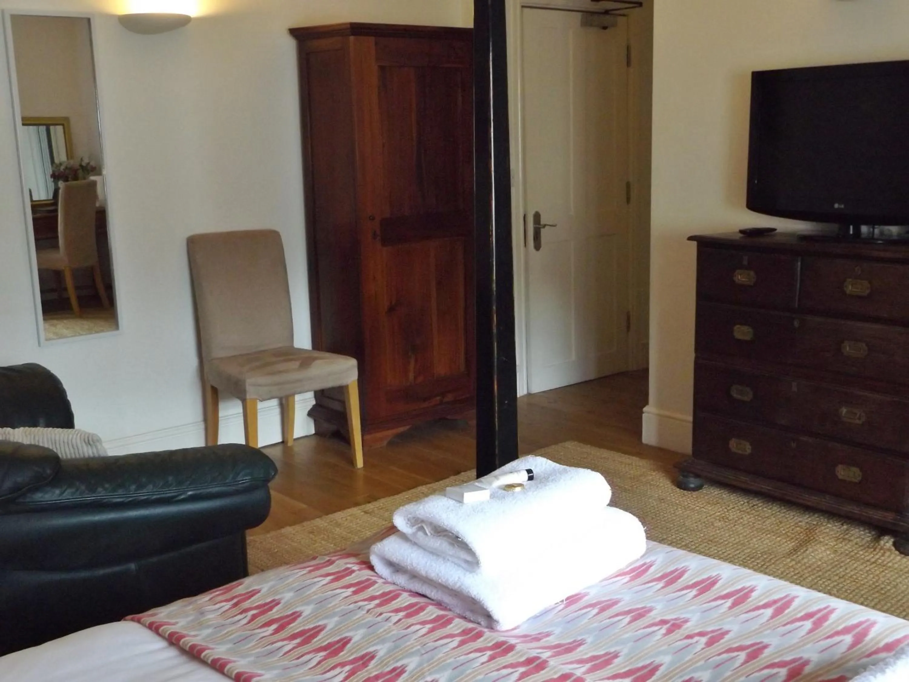 Bedroom, Bed in The Red Lion