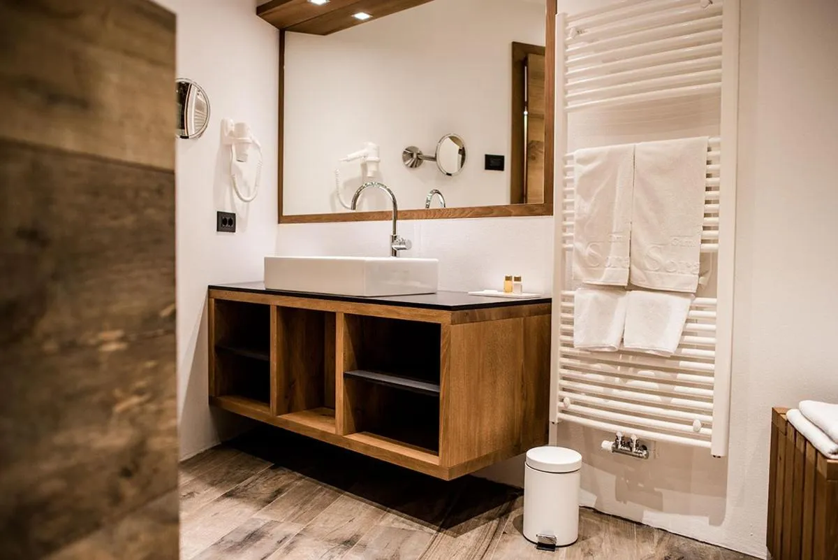 Shower in Garni Residence Soraiser