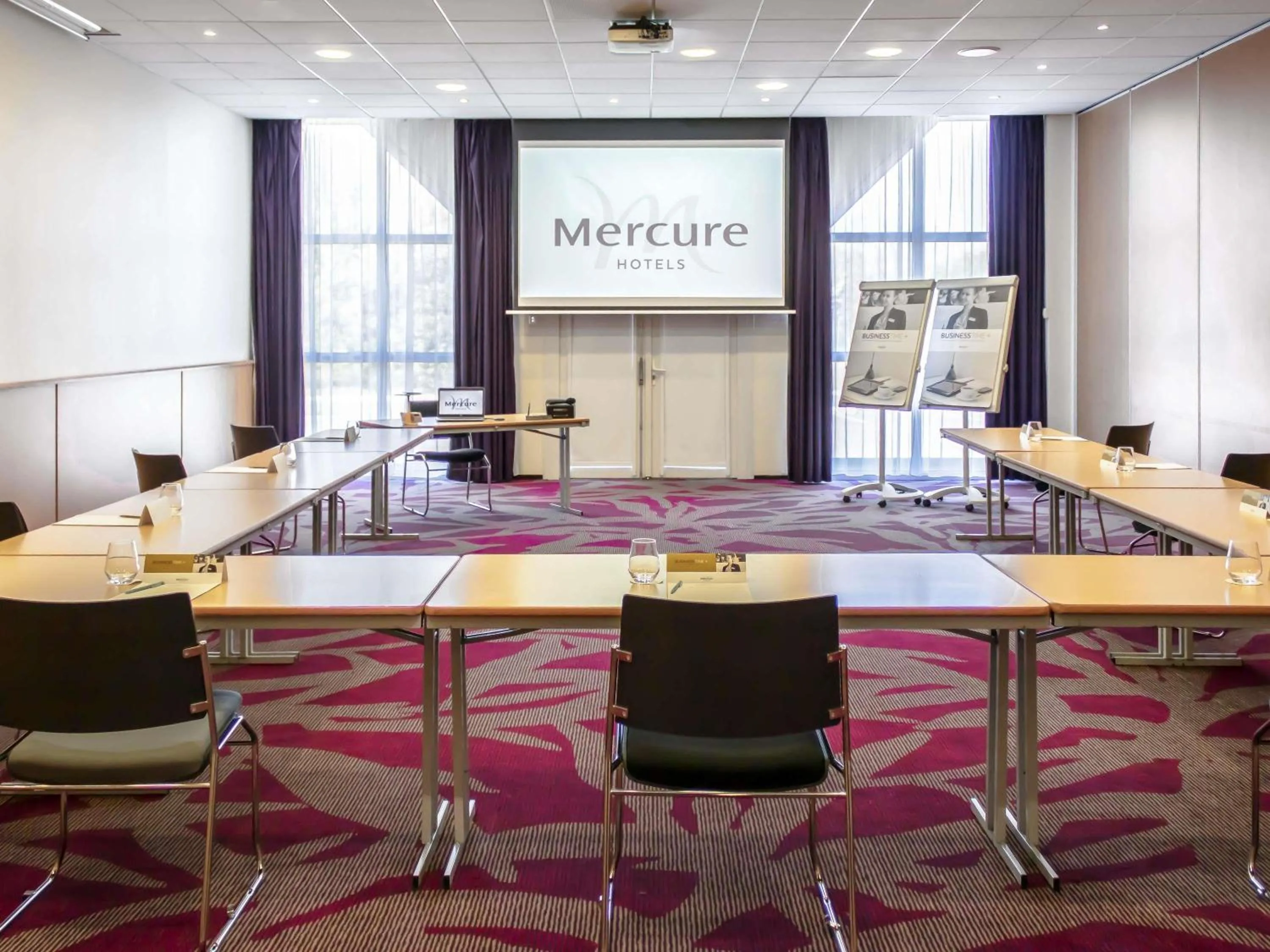 Meeting/conference room in Mercure Tours Nord