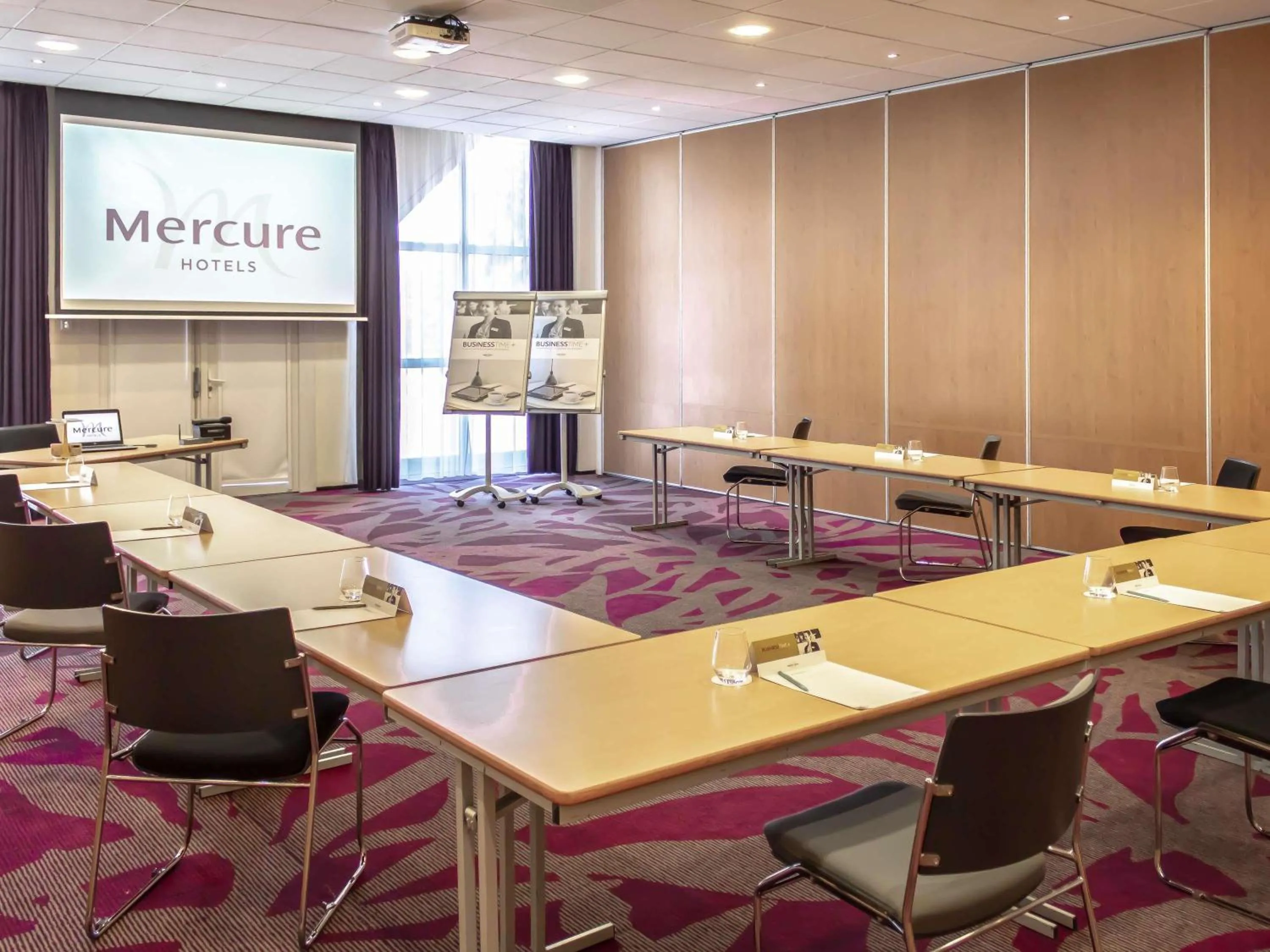 Meeting/conference room in Mercure Tours Nord