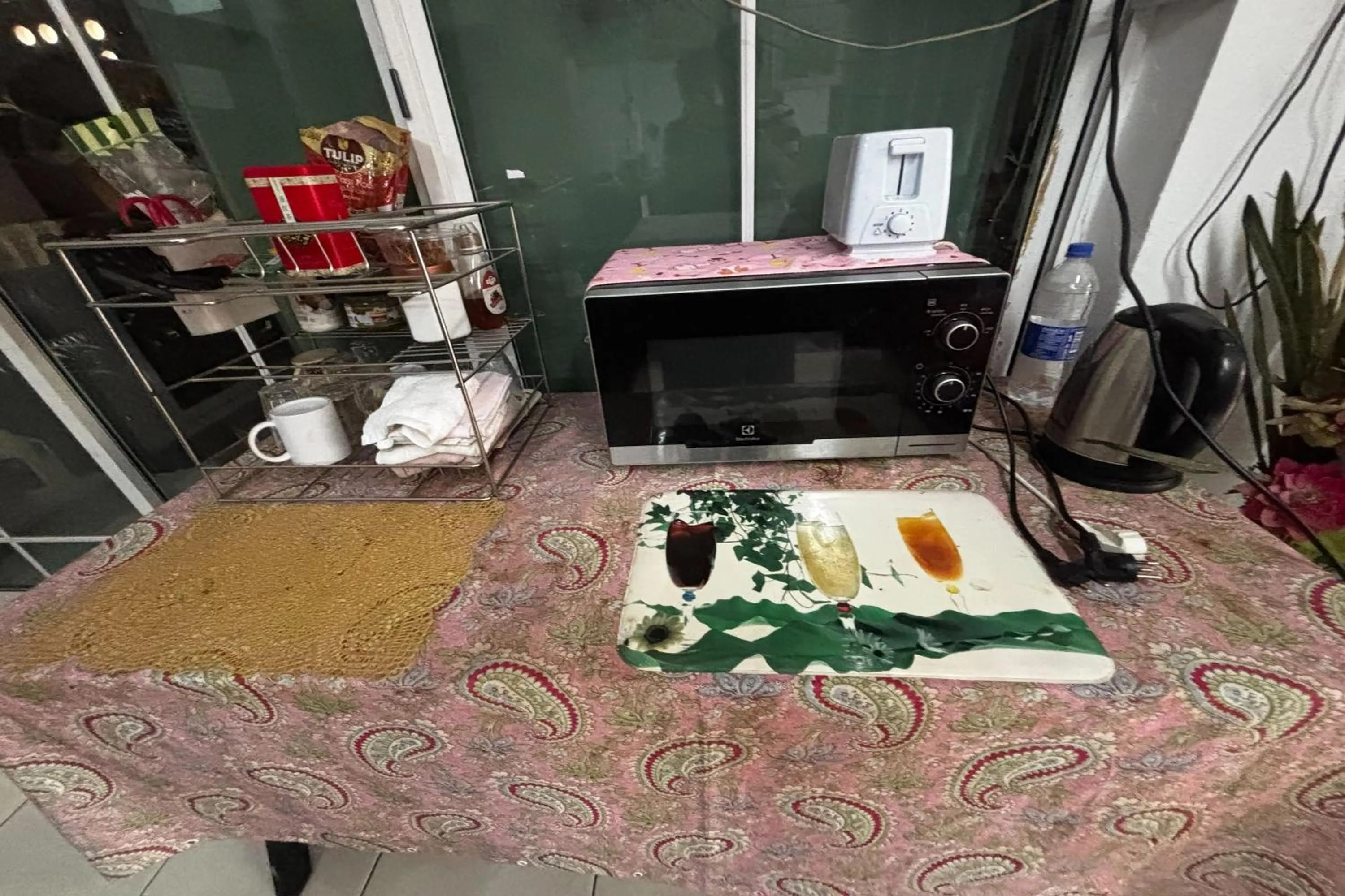 Coffee/tea facilities in OYO 457 Panasan Villa