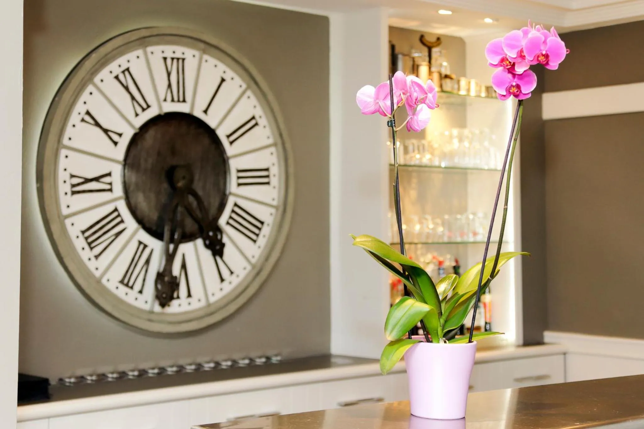 Decorative detail in ibis Dole Sud Choisey