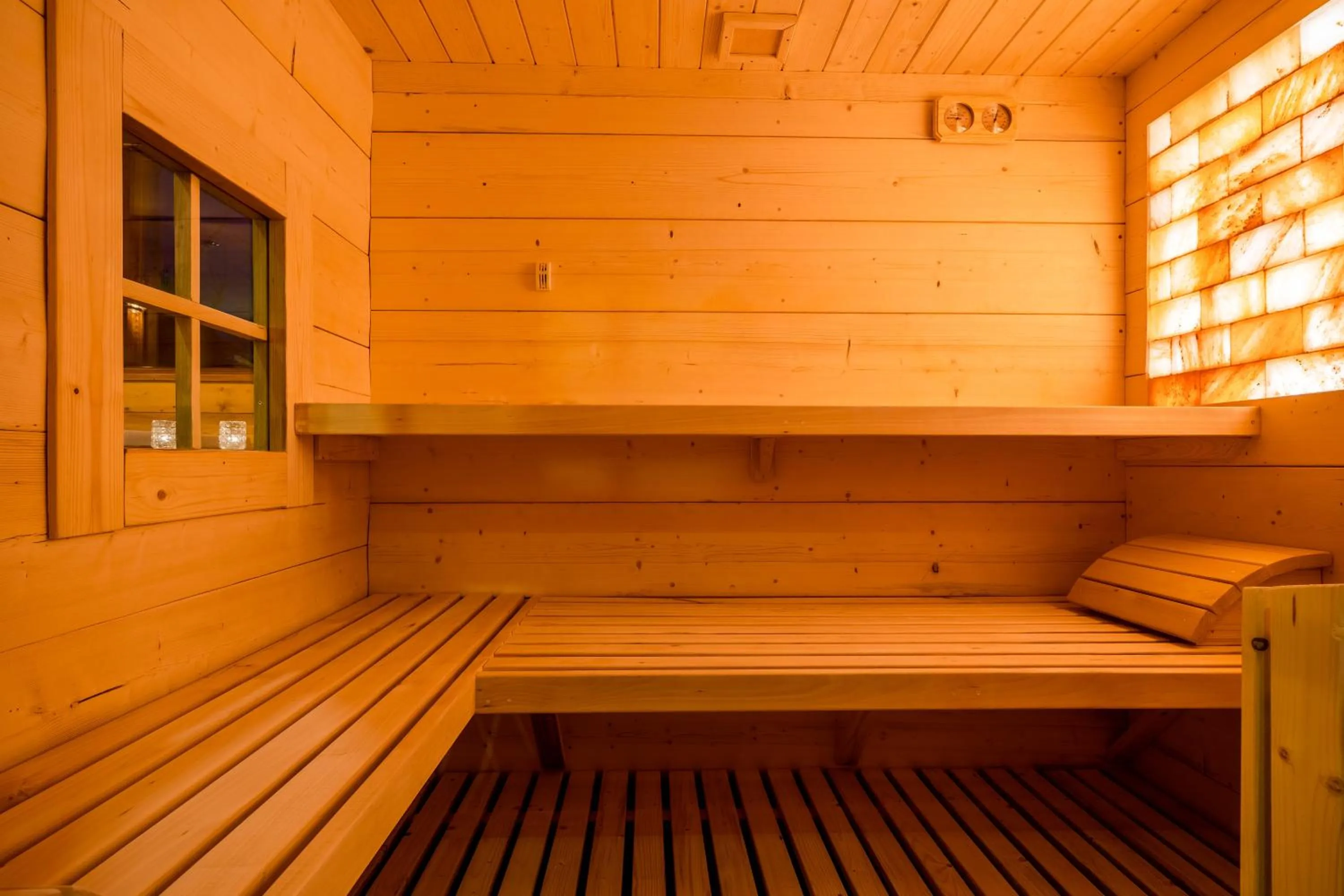 Property building in Willa Borowianka