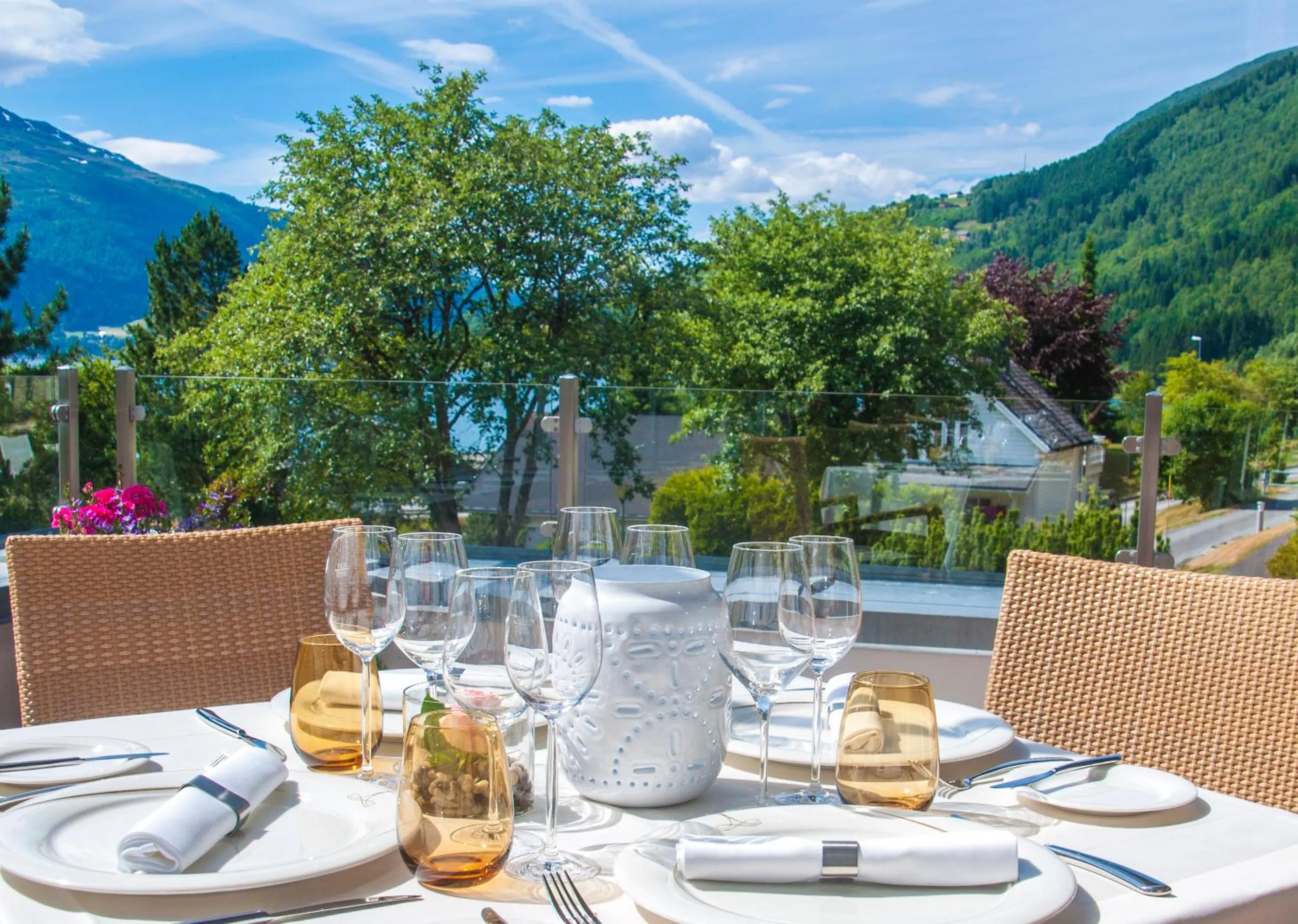 Restaurant/places to eat in Hotel Alexandra Loen