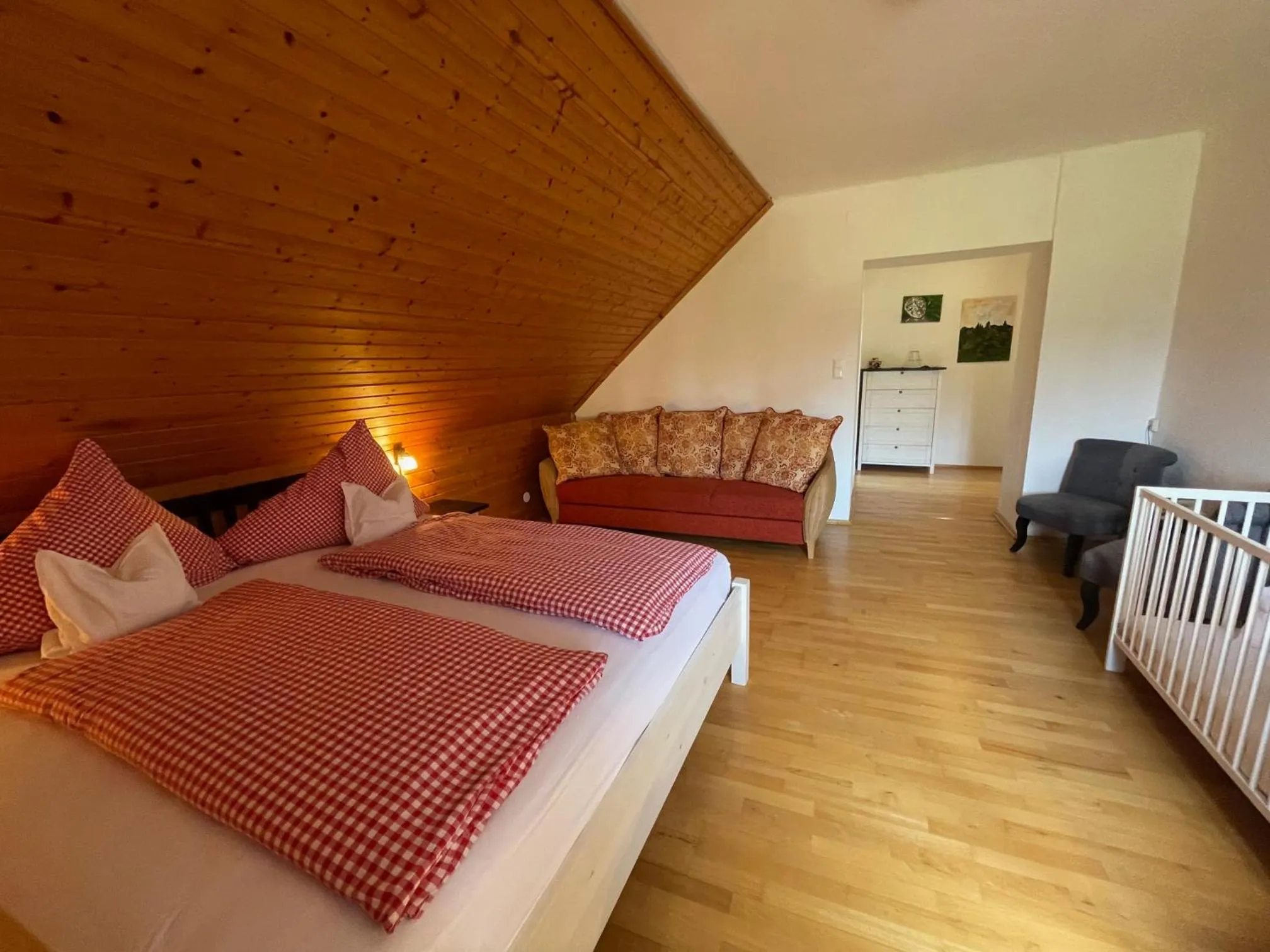 Photo of the whole room, Bed in Gasthof Martinihof