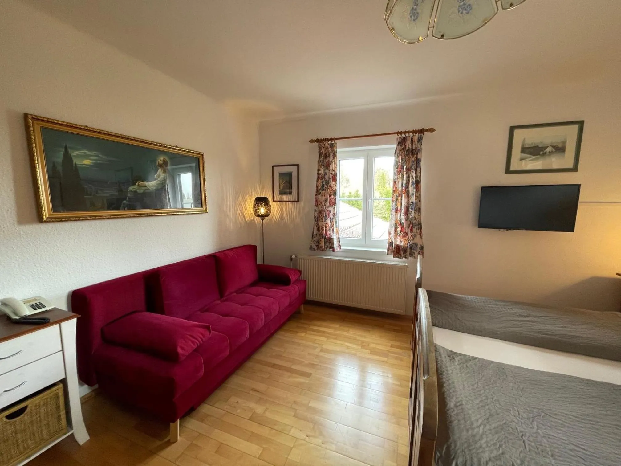 Photo of the whole room in Gasthof Martinihof