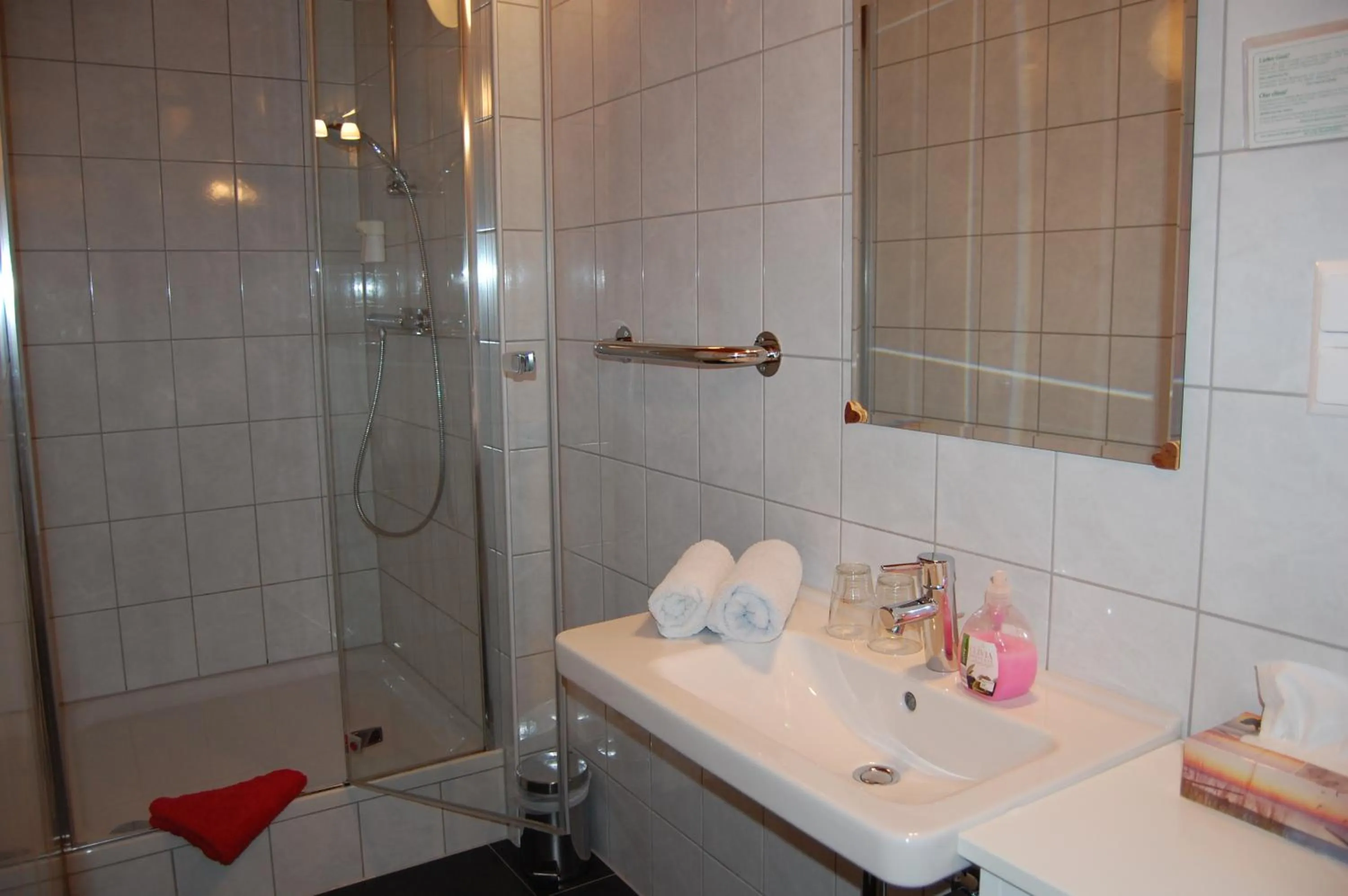 Shower in Gasthof Martinihof