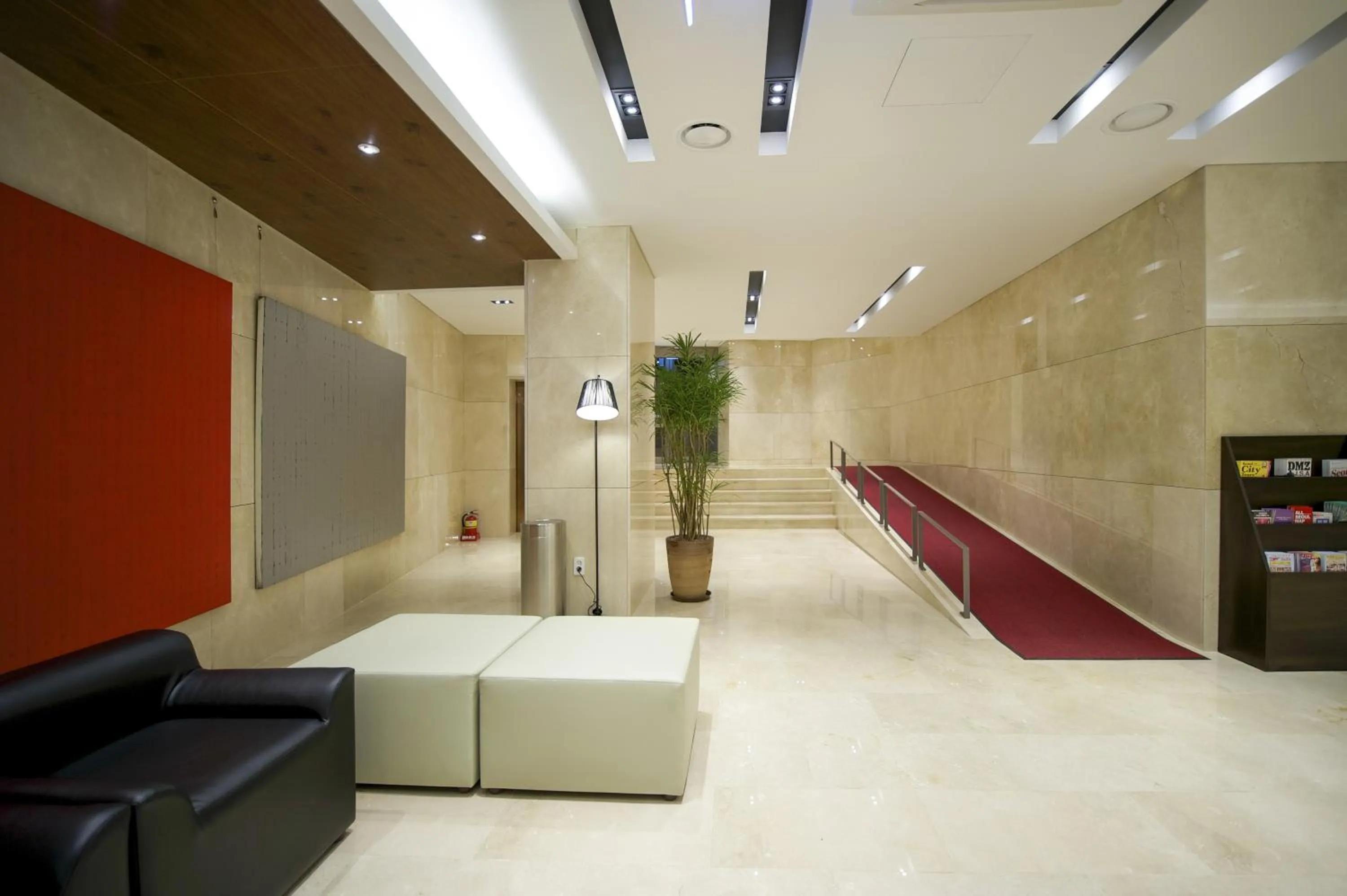 Area and facilities in Hotel New Oriental Myeongdong