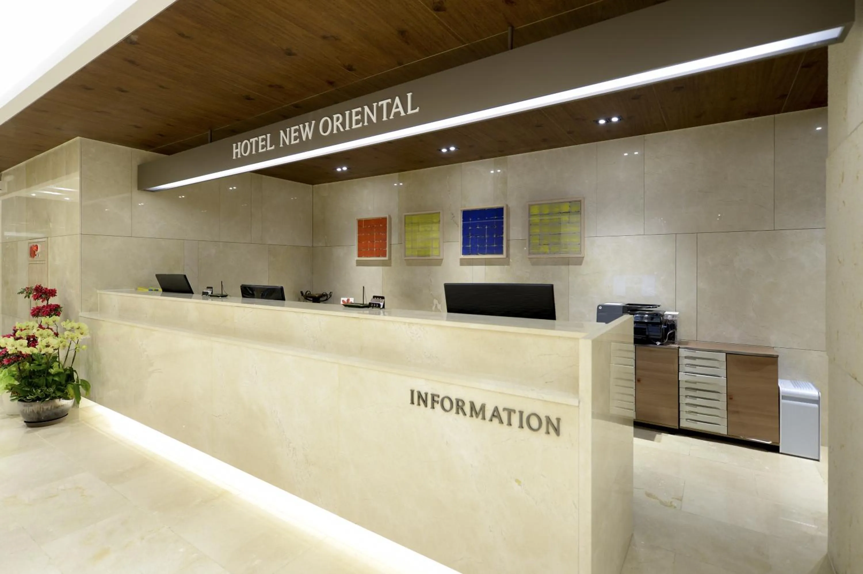 Lobby or reception in Hotel New Oriental Myeongdong