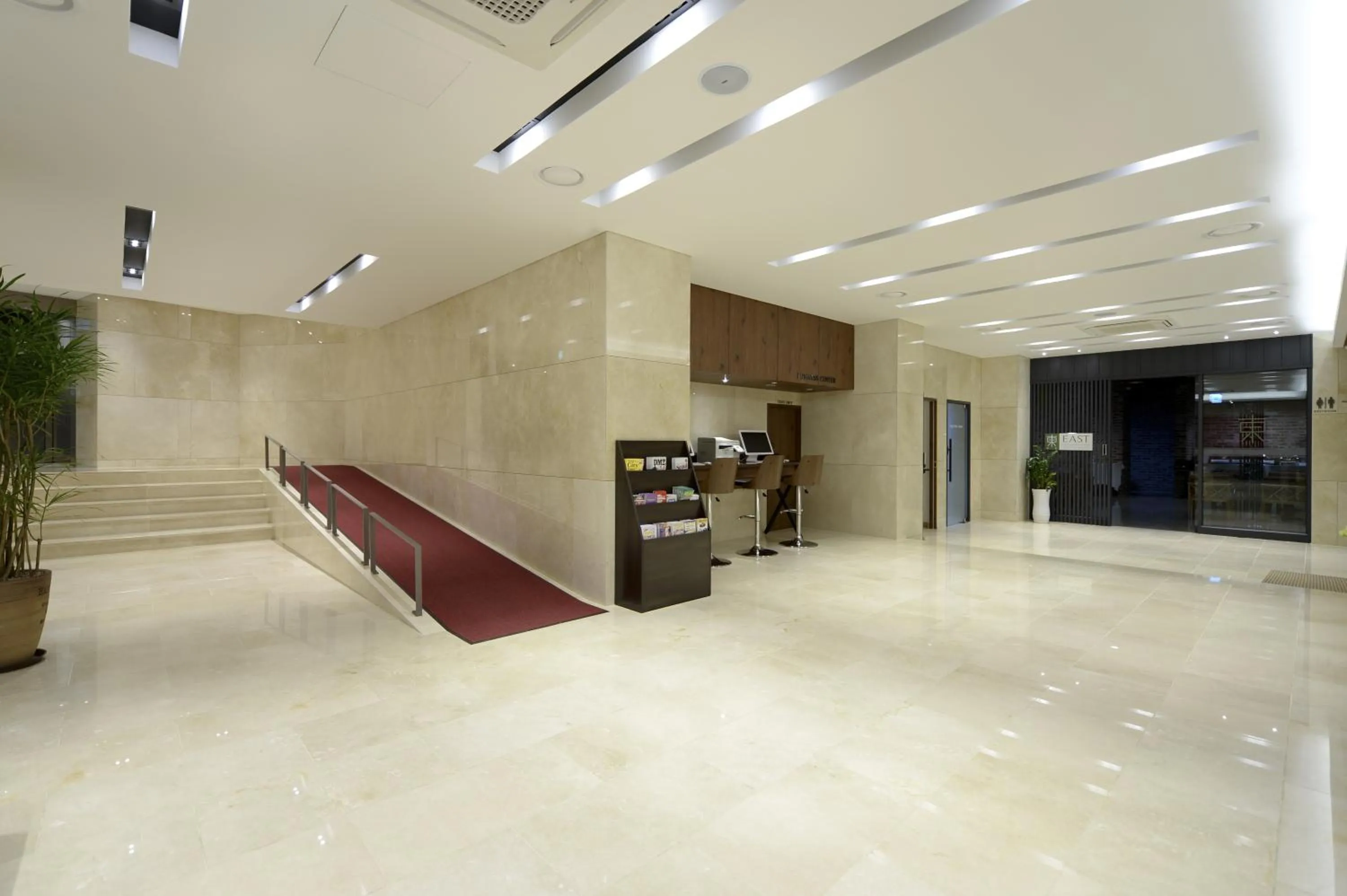 Lobby or reception in Hotel New Oriental Myeongdong