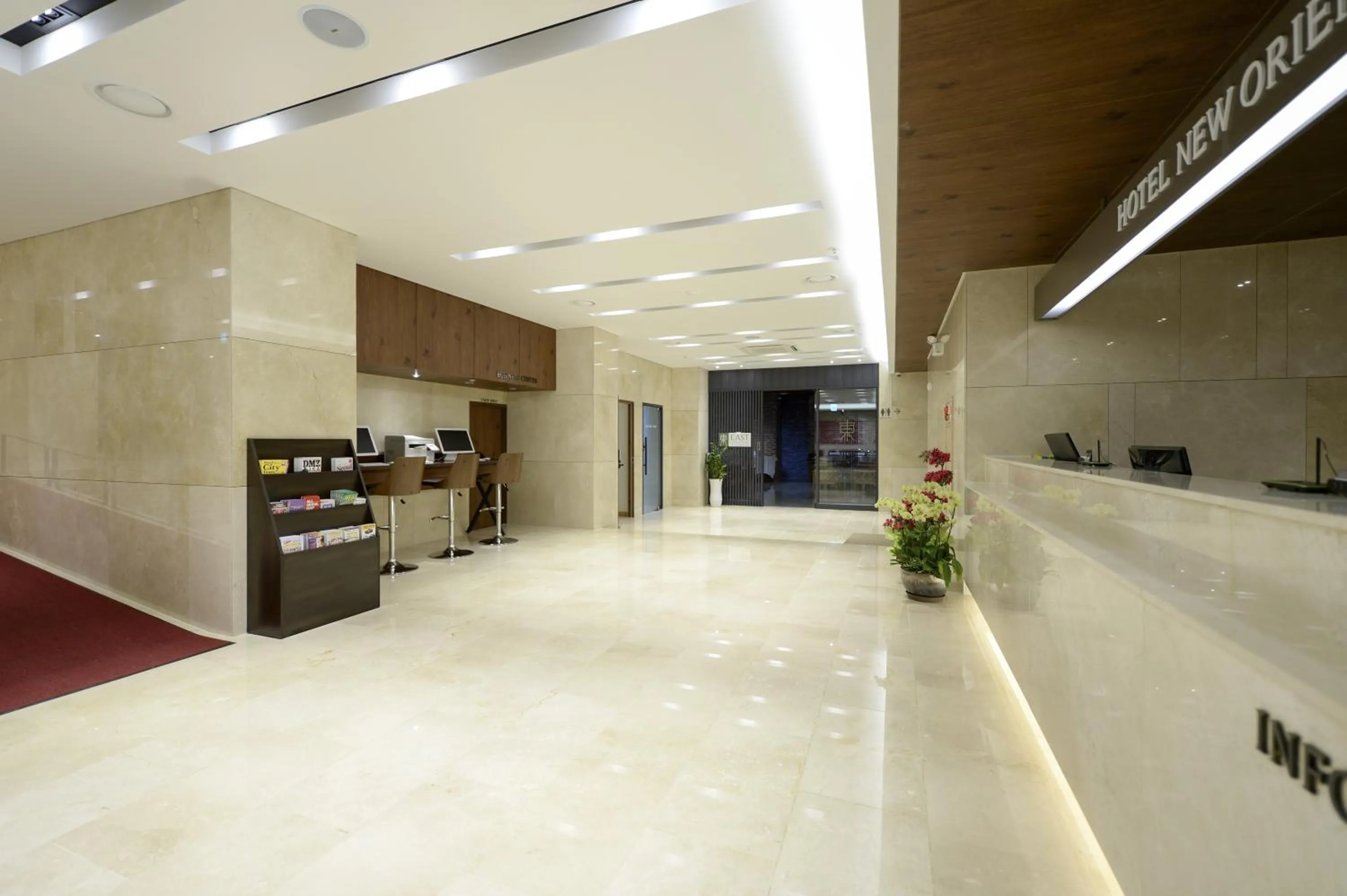 Lobby or reception in Hotel New Oriental Myeongdong