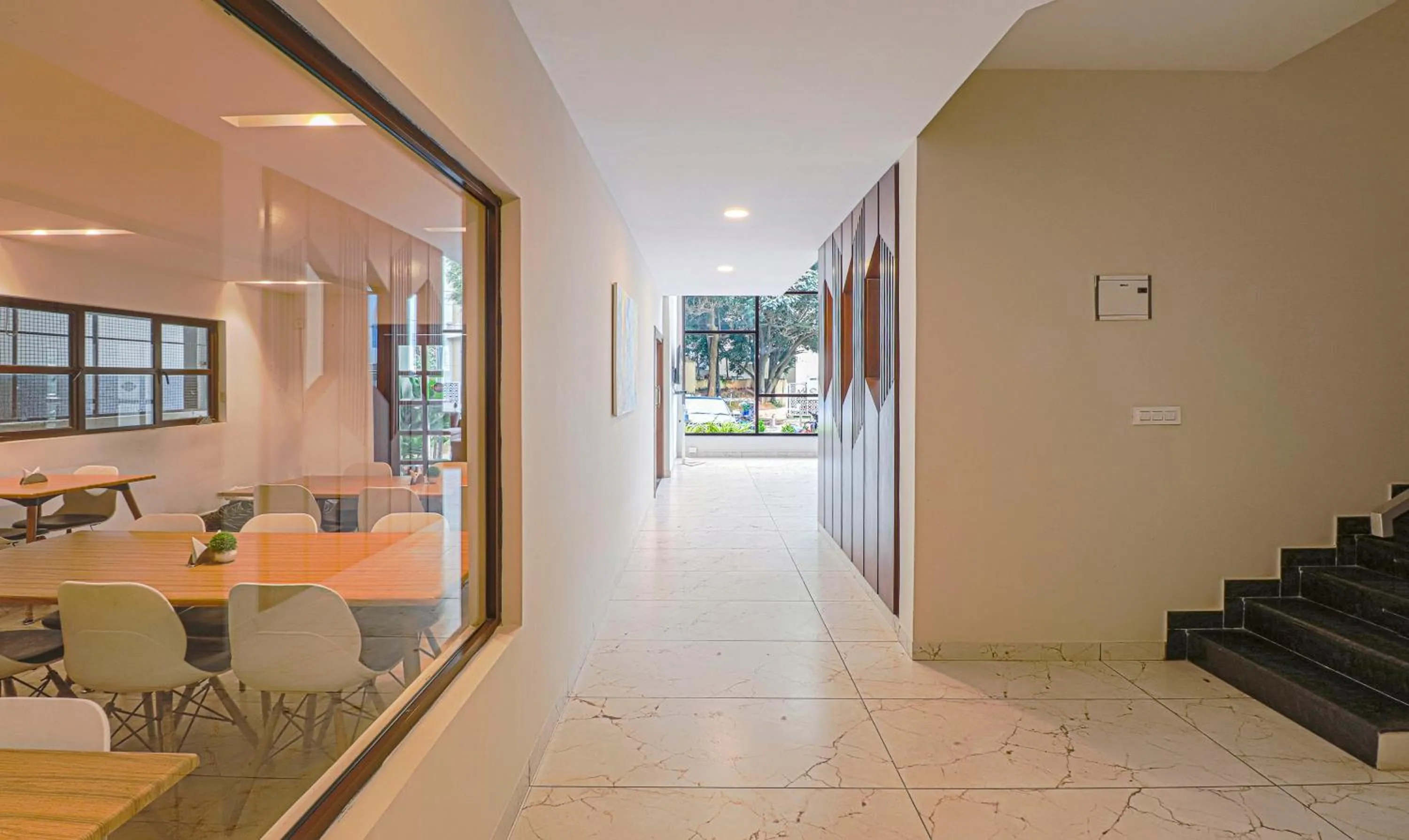 Lobby or reception in Treebo YC Grand Boutique, Electronic City