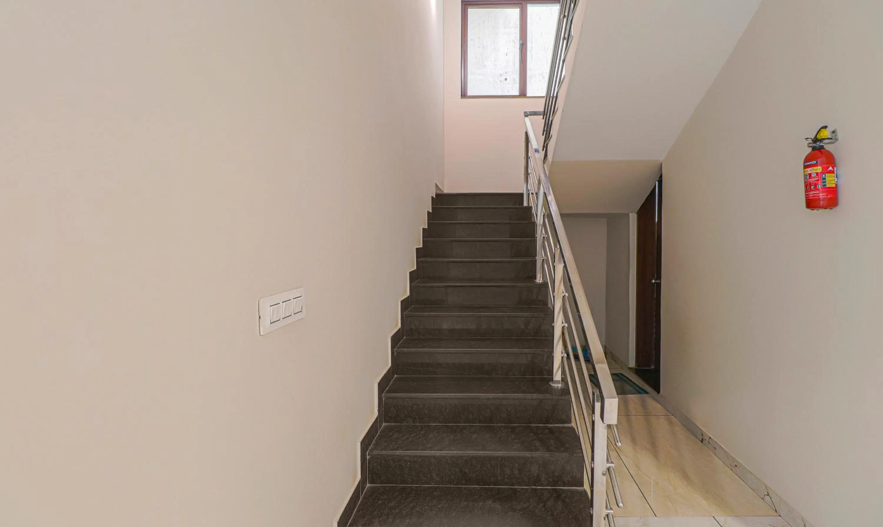 Lobby or reception in Treebo YC Grand Boutique, Electronic City