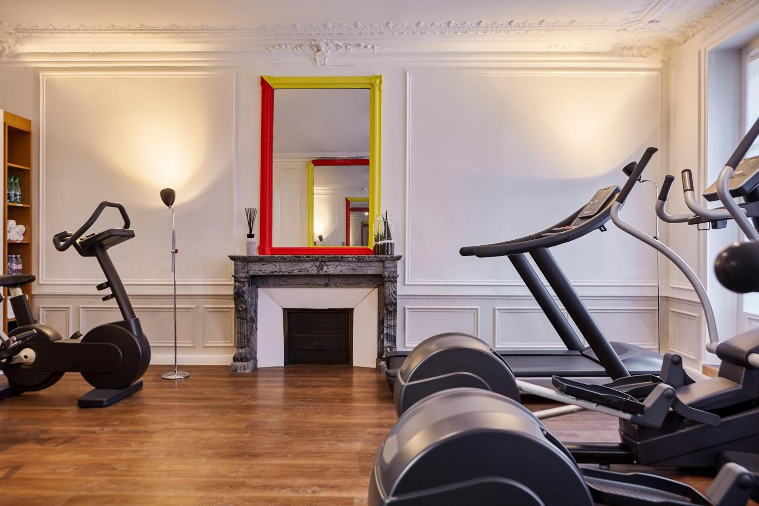 Fitness centre/facilities in Mercure Paris Opera Garnier Hôtel & Spa