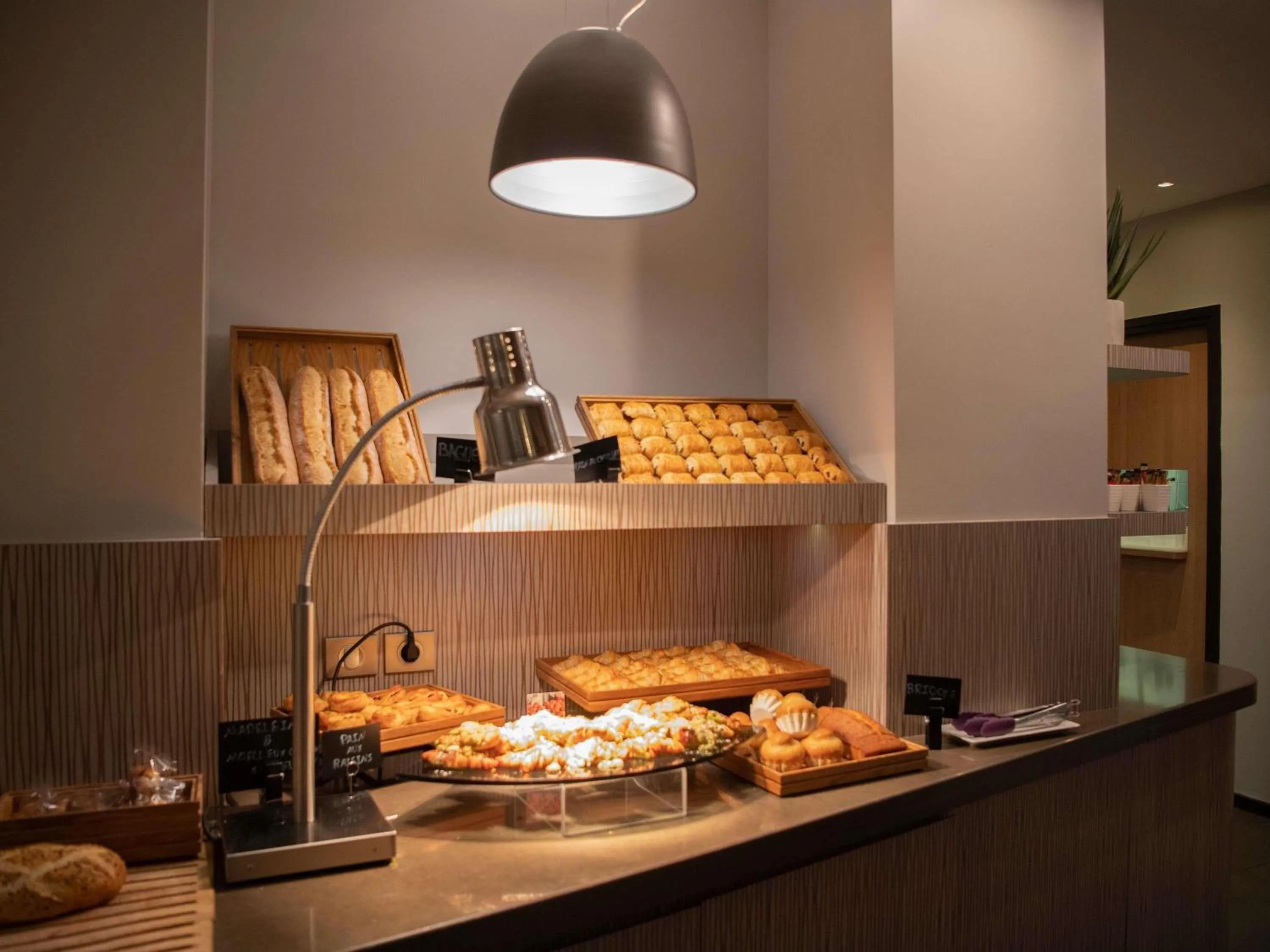 Breakfast in Mercure Paris Opera Garnier Hôtel & Spa