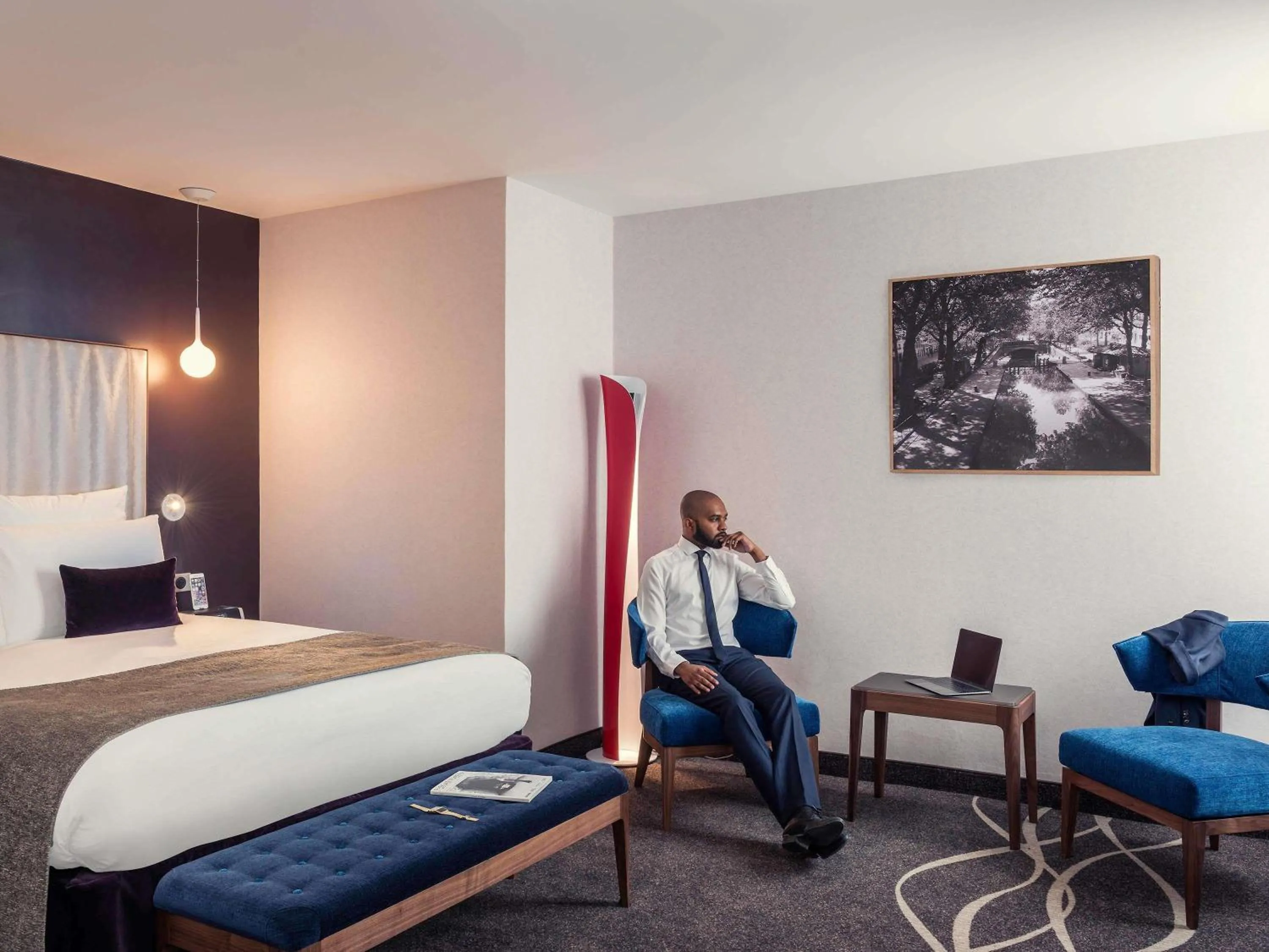 Bedroom, Bed in Mercure Paris Opera Garnier Hôtel & Spa