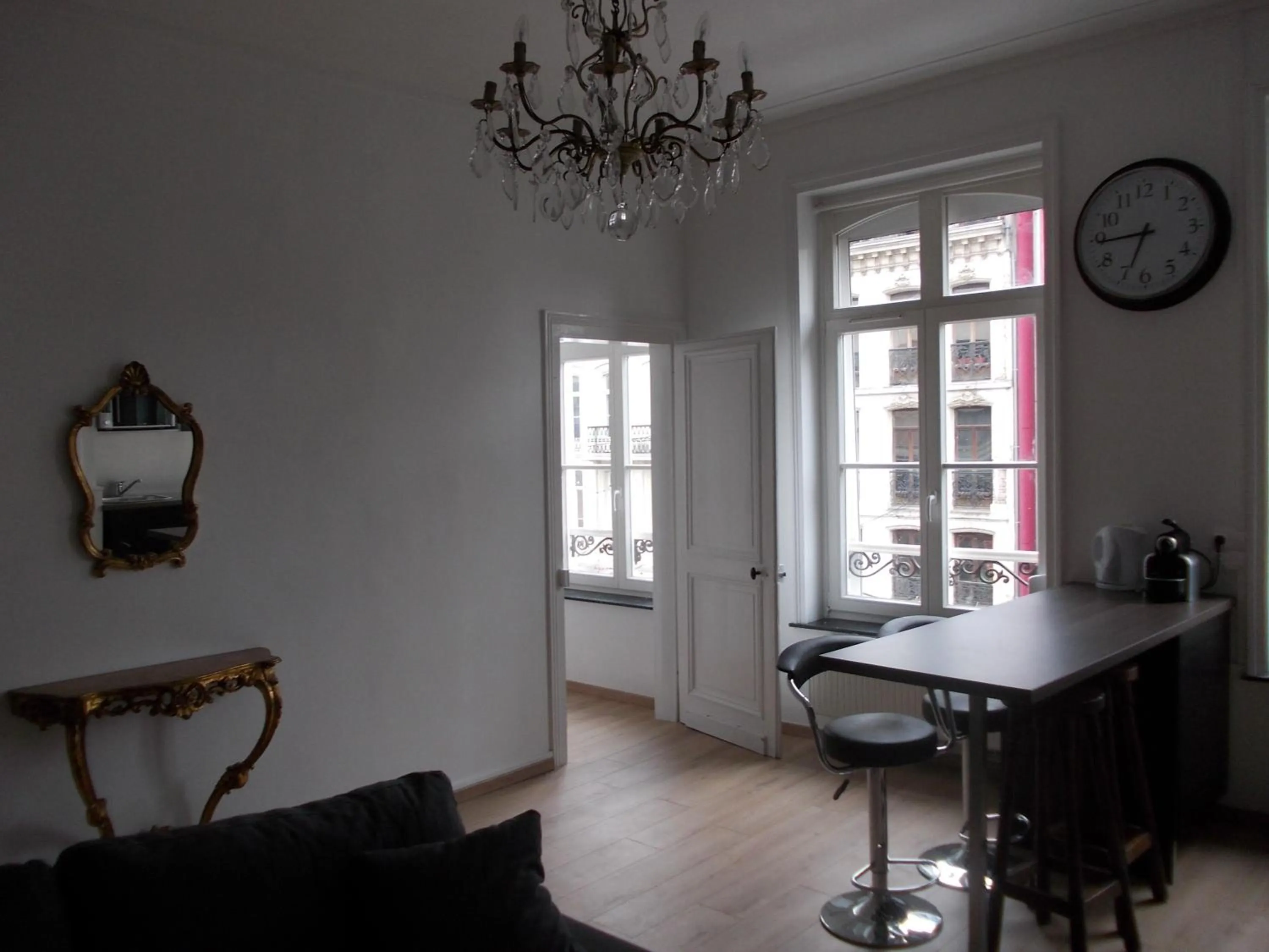 Dining area in Nationale Appart Hotel
