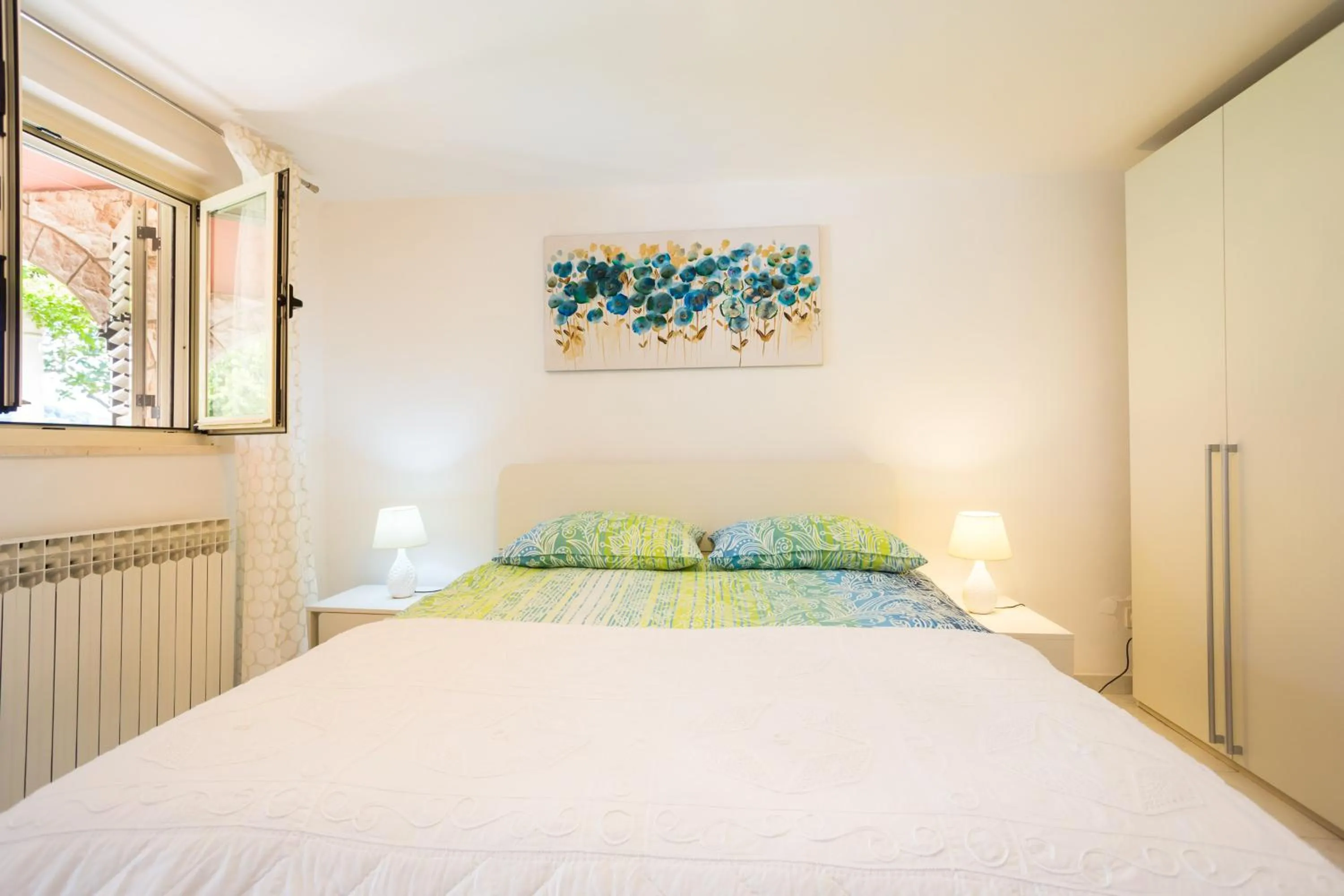 Bed in Guest House Steel