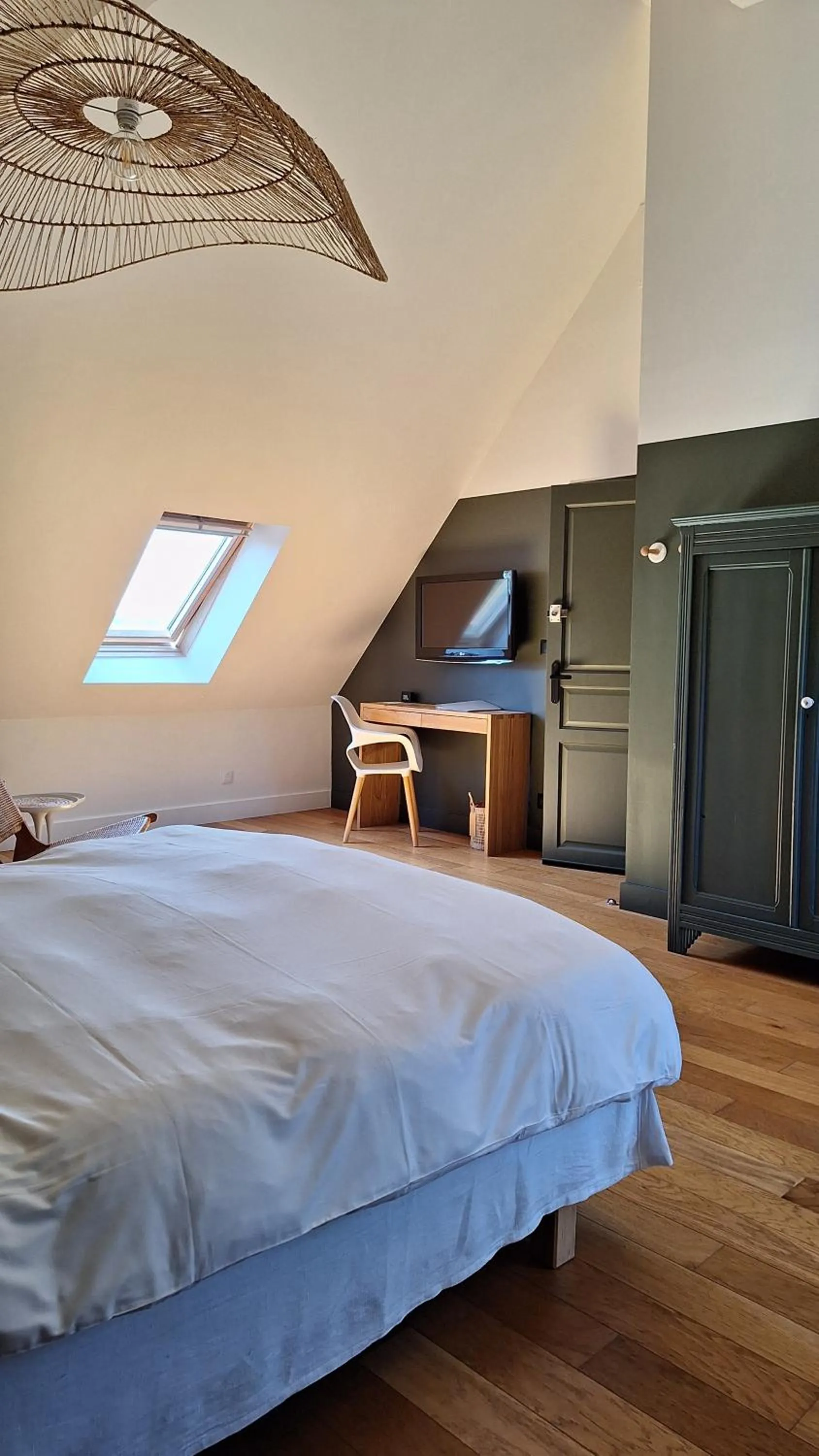 TV and multimedia, Bed in La Grange