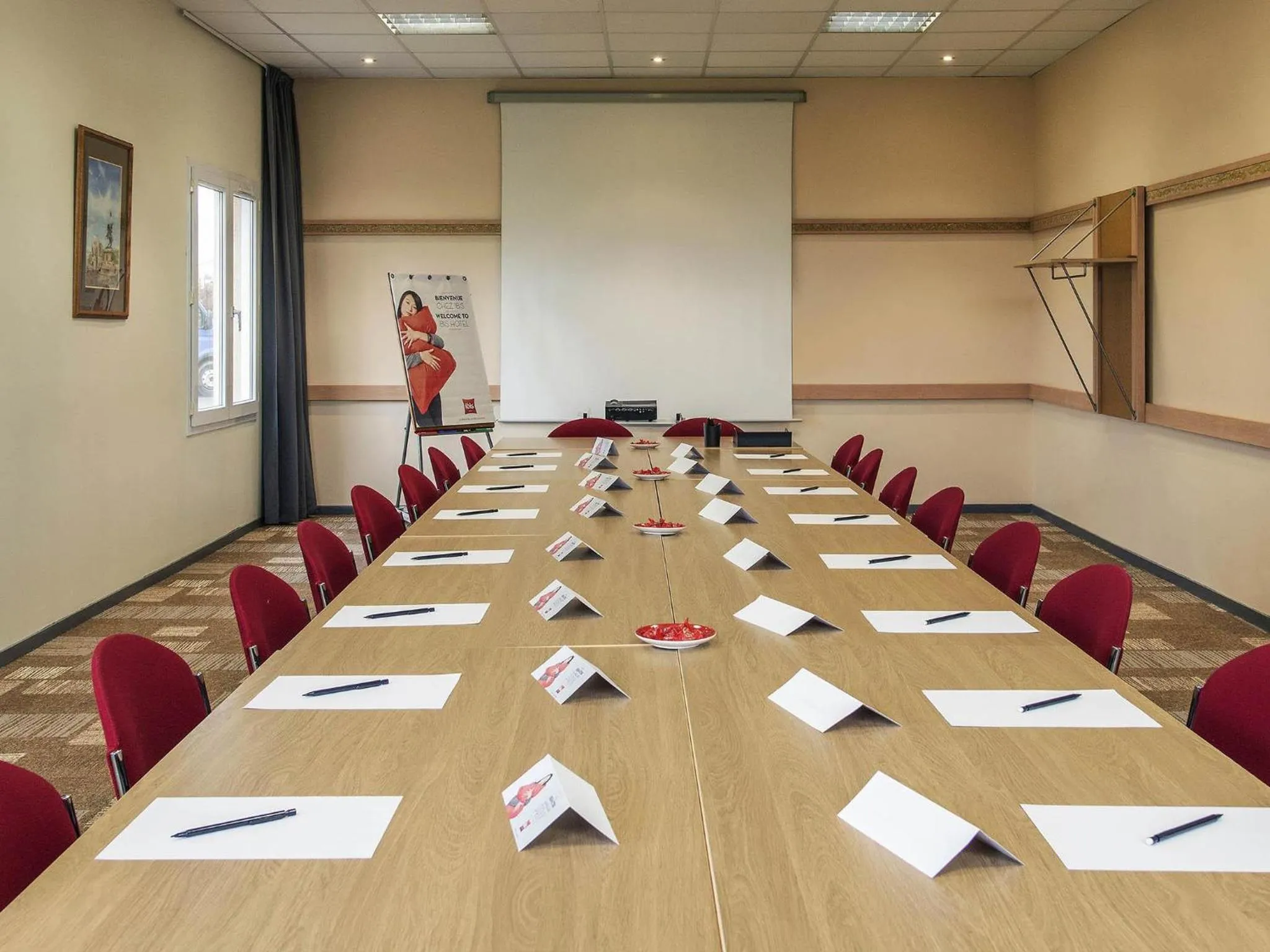 Meeting/conference room in ibis Falaise Coeur de Normandie