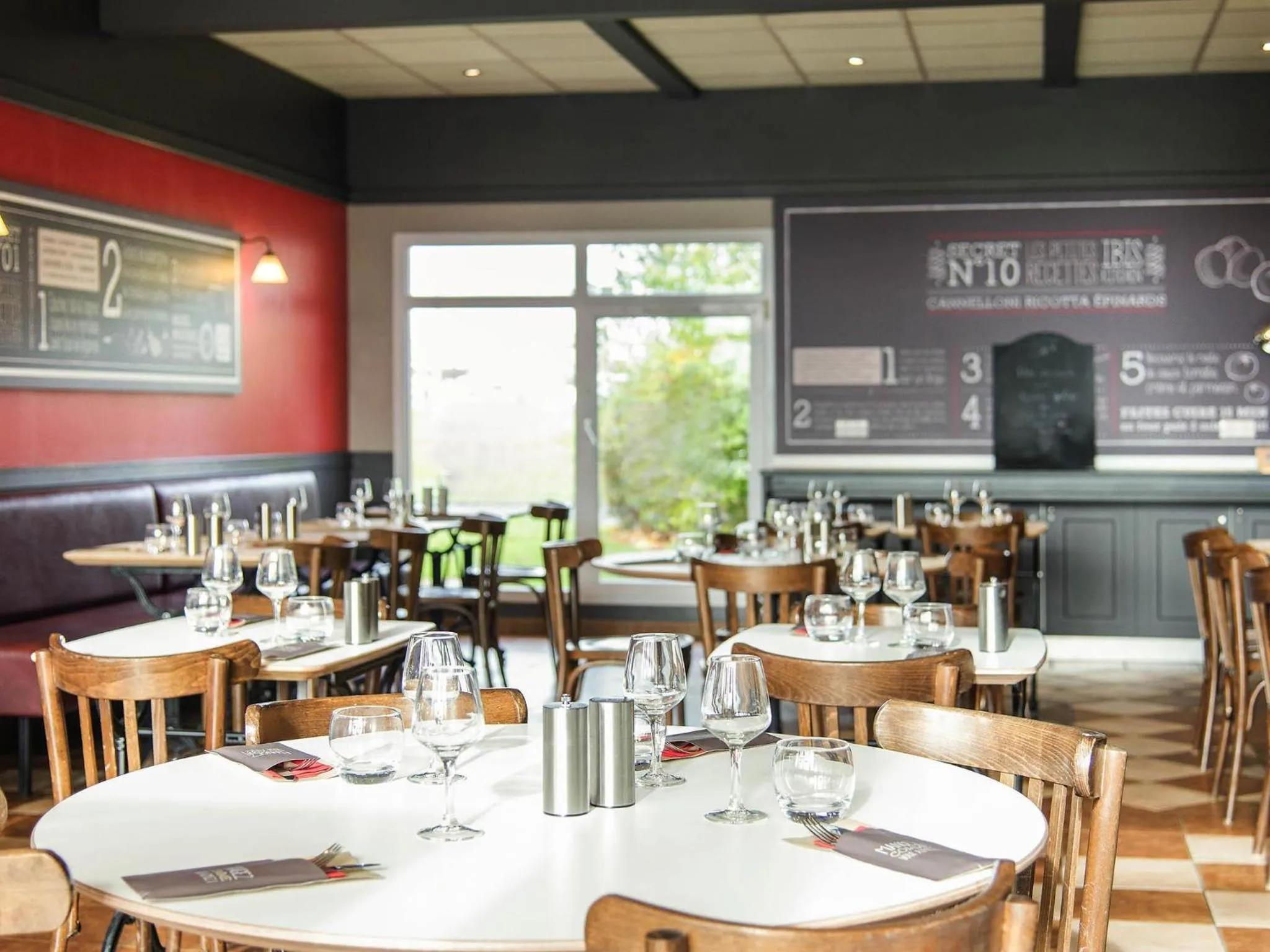 Restaurant/places to eat in ibis Falaise Coeur de Normandie