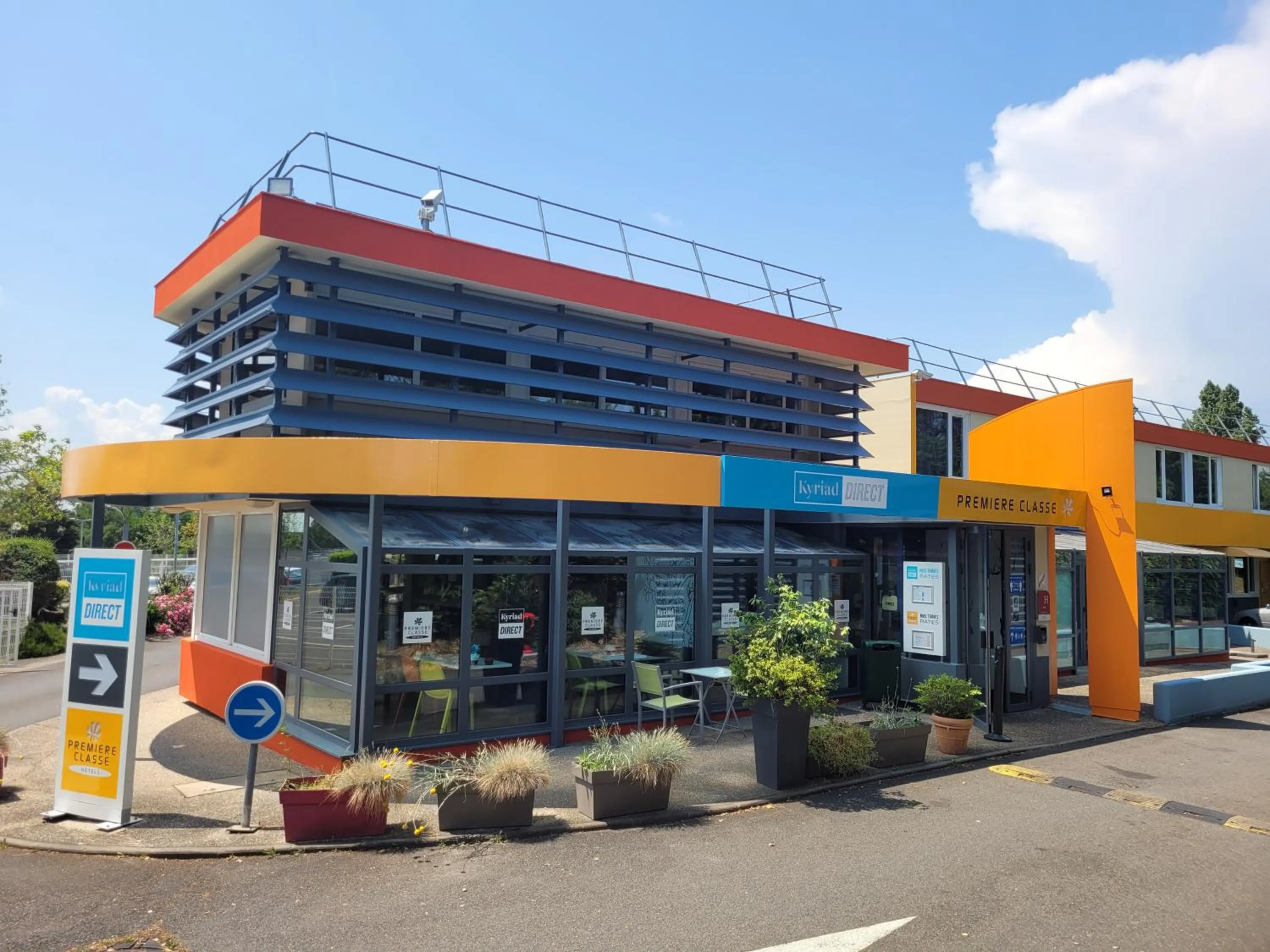 Property building in Premiere Classe Lyon Nord Dardilly