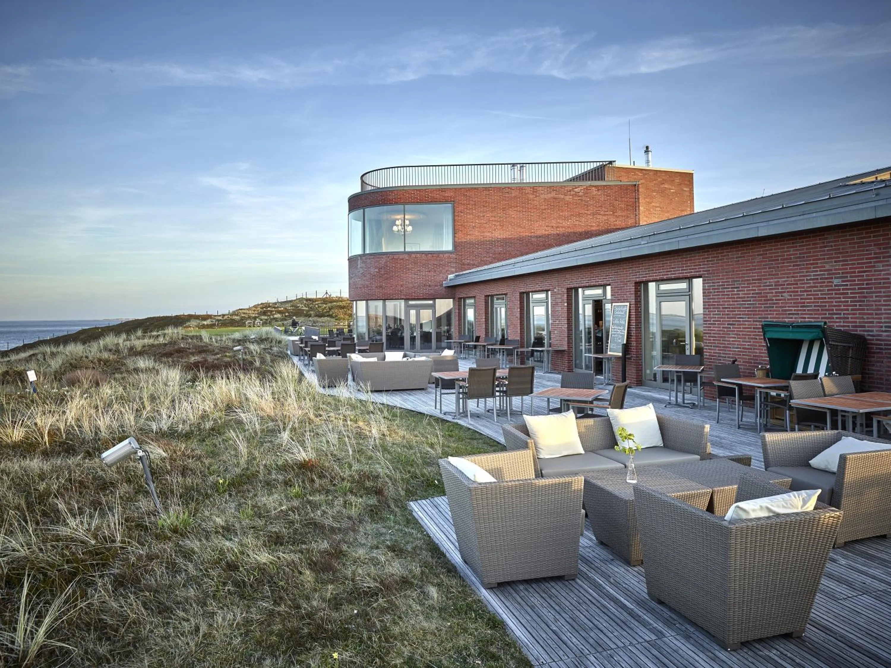 Property building in BUDERSAND Hotel - Golf & Spa - Sylt