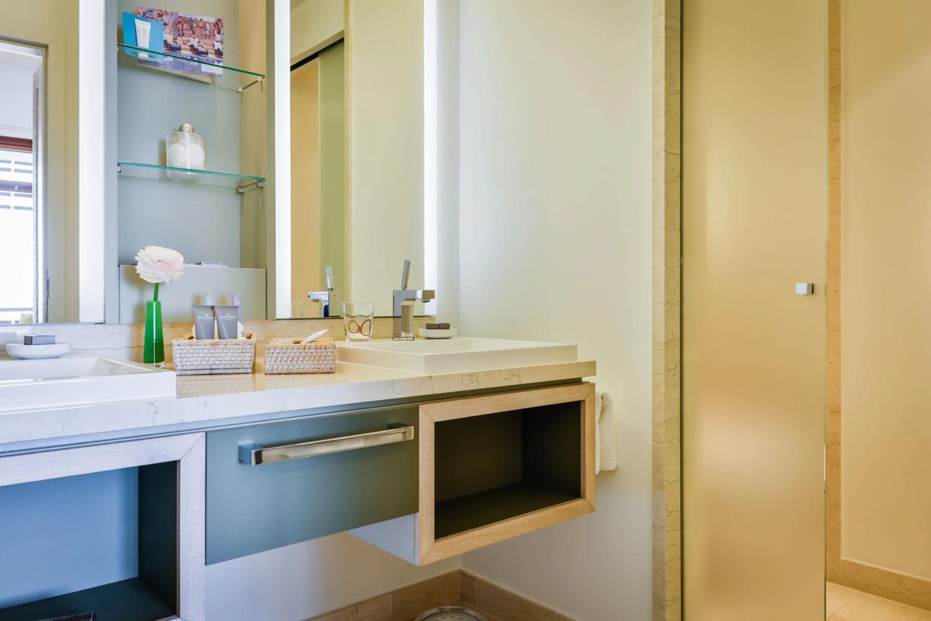 Bathroom in BUDERSAND Hotel - Golf & Spa - Sylt