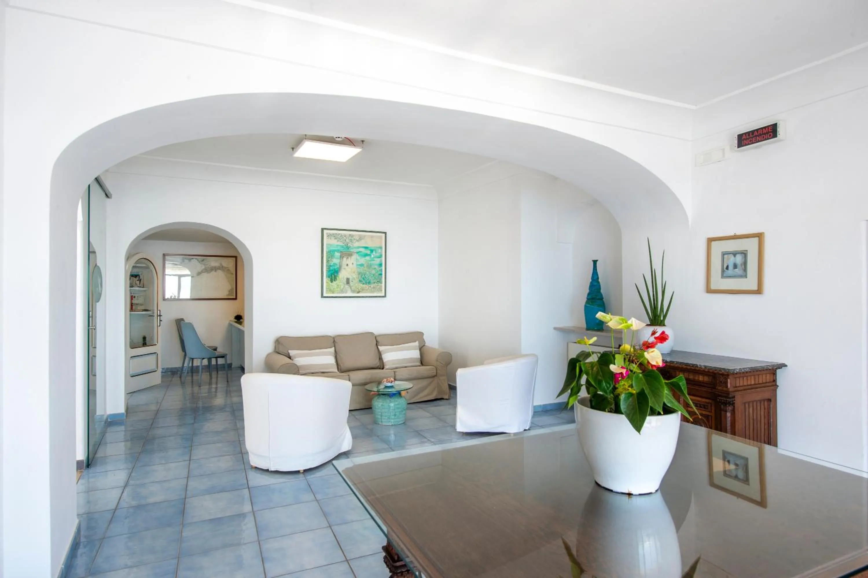 Lobby or reception in Maresca Hotel Praiano