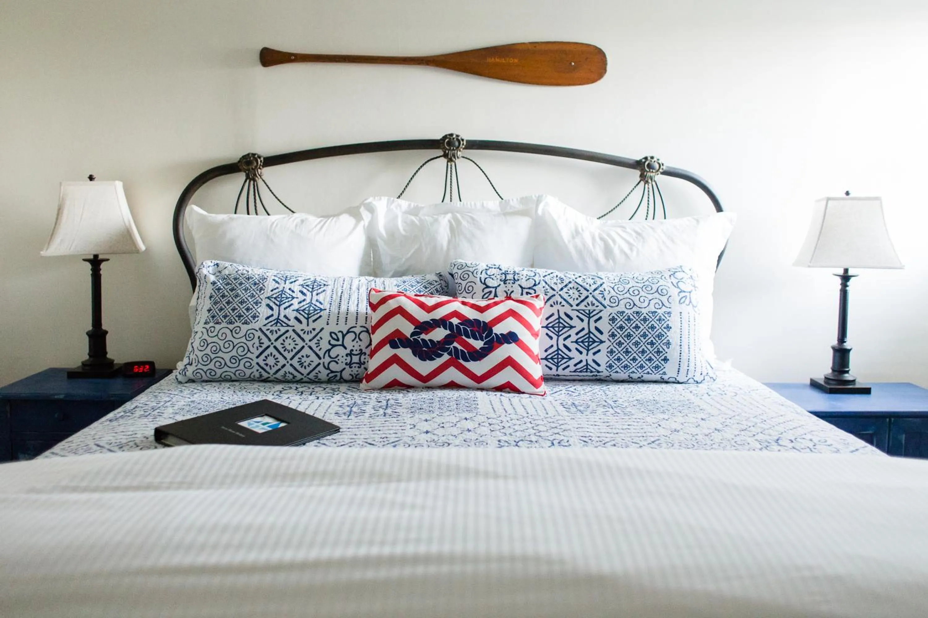Standard King Room in Inn at Haven Harbour