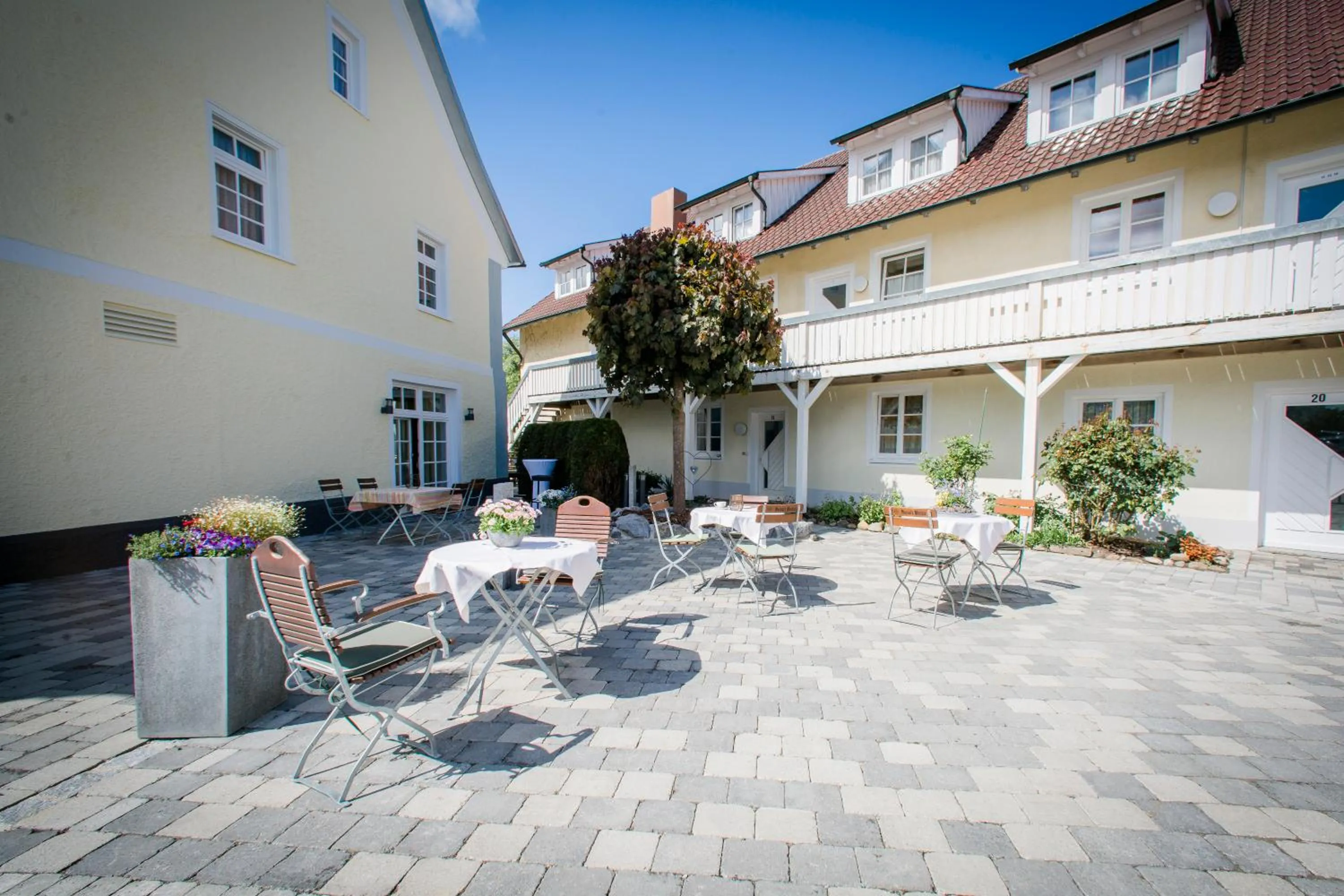 Facade/entrance in Gasthaus & Pension Mohren