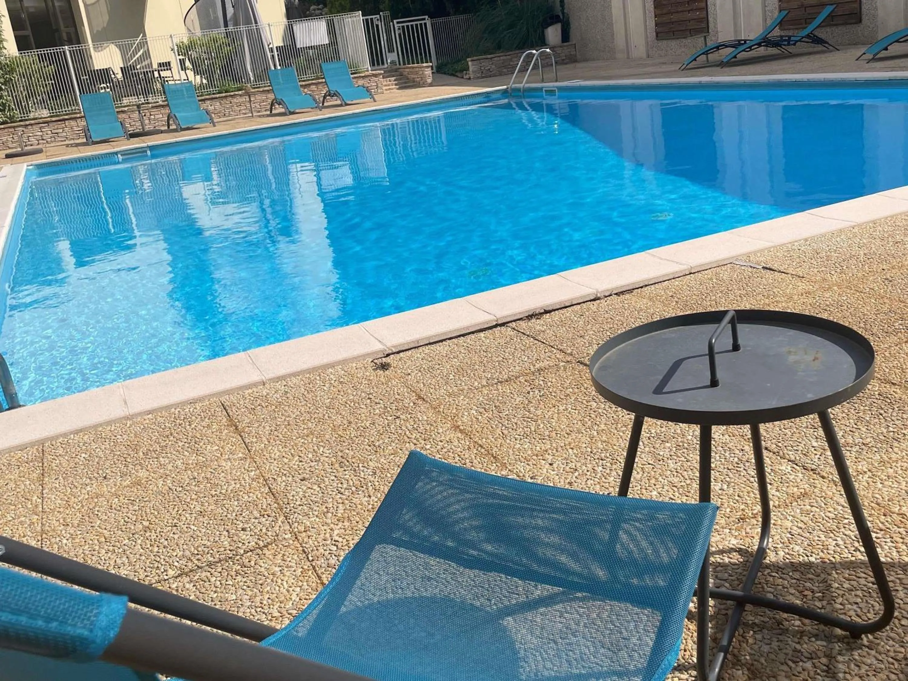 Pool view in Mercure Niort Marais Poitevin