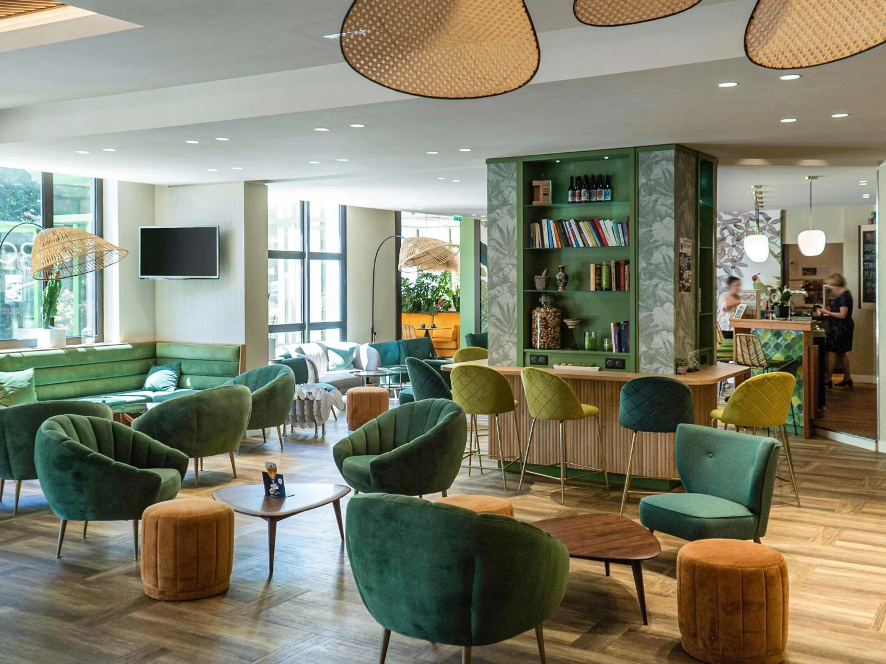 Property building in Mercure Niort Marais Poitevin