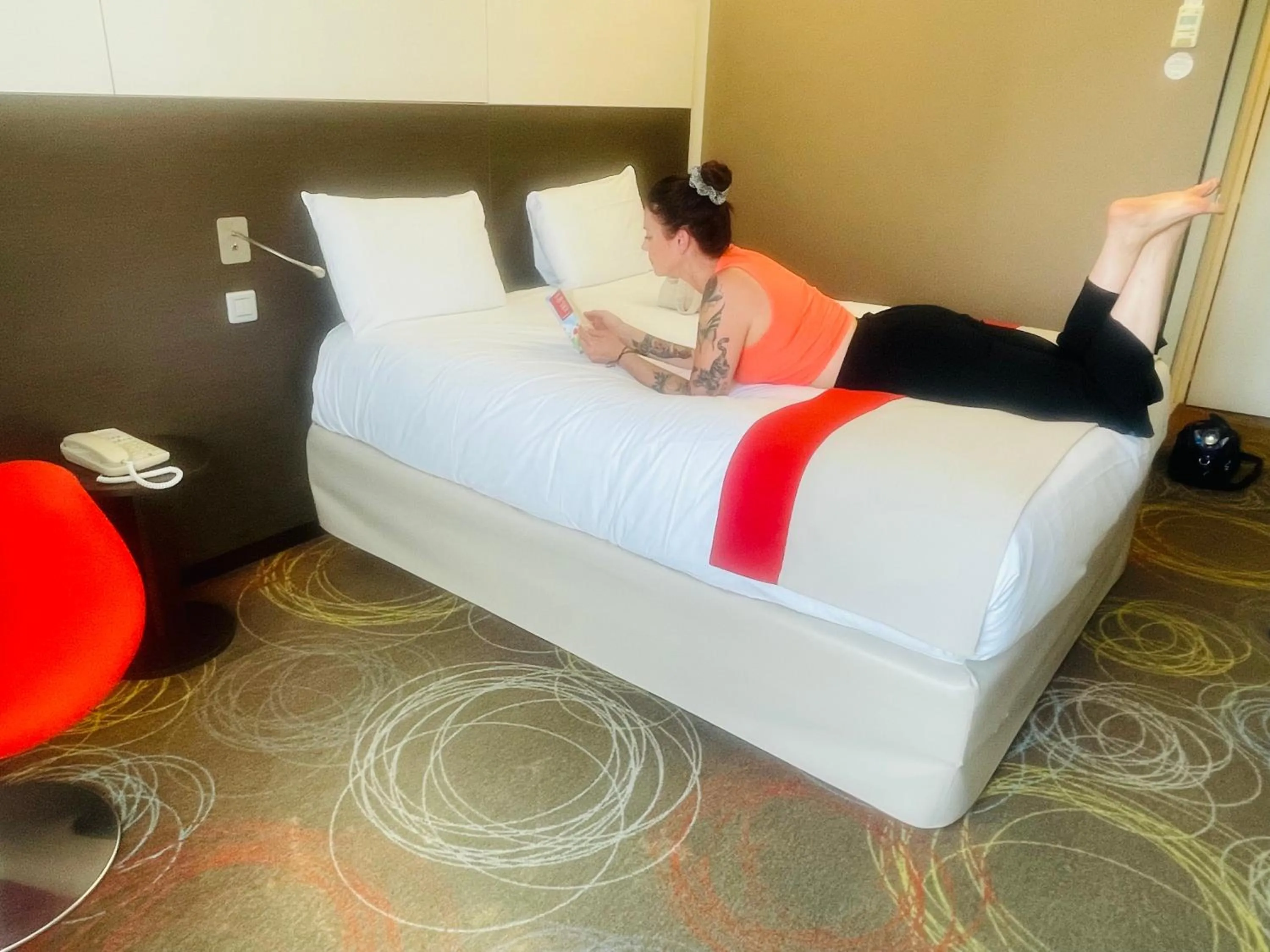 Photo of the whole room, Bed in Mercure Niort Marais Poitevin