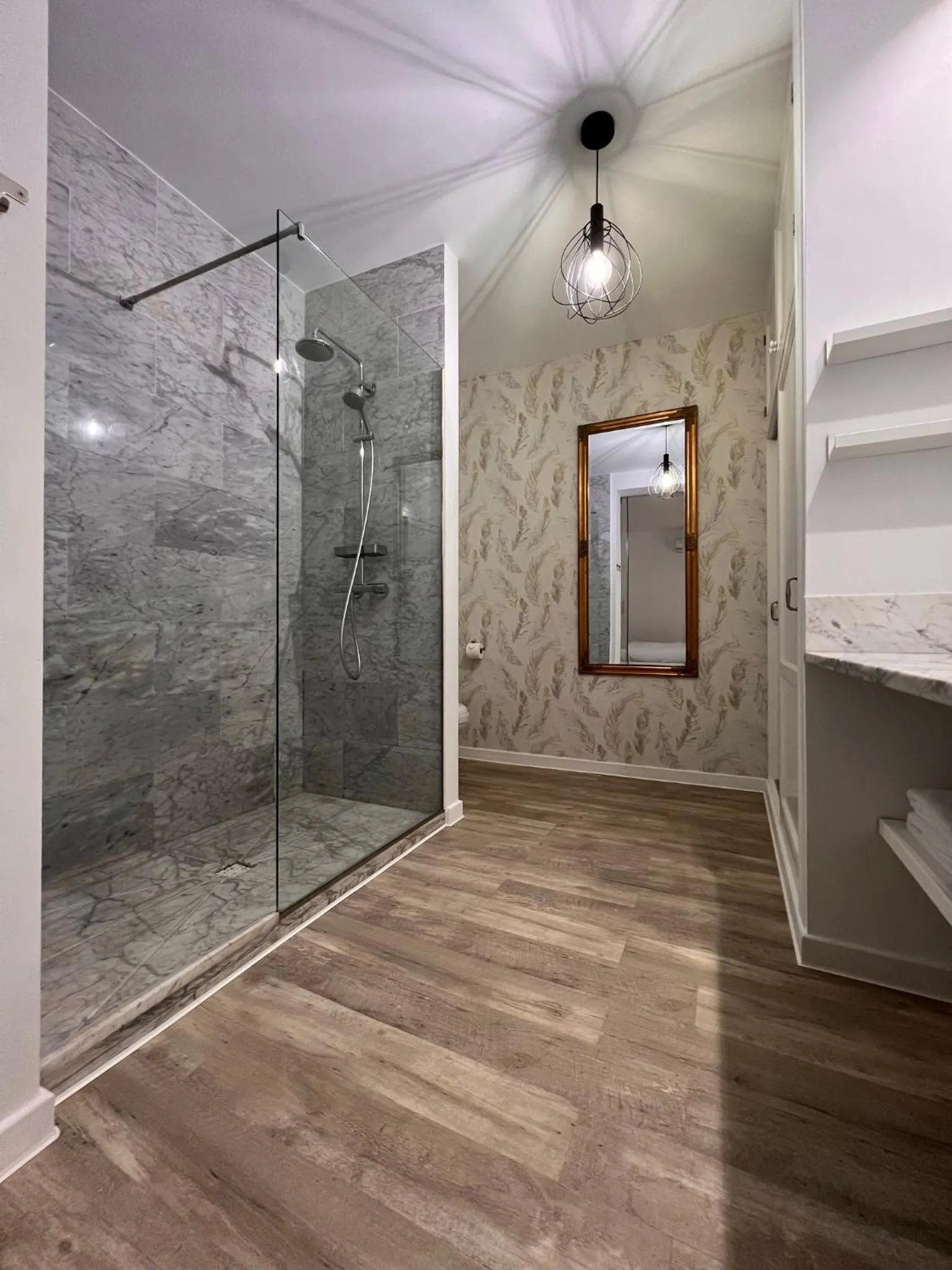 Shower, Bathroom in Chipibeach, Hostal Boutique