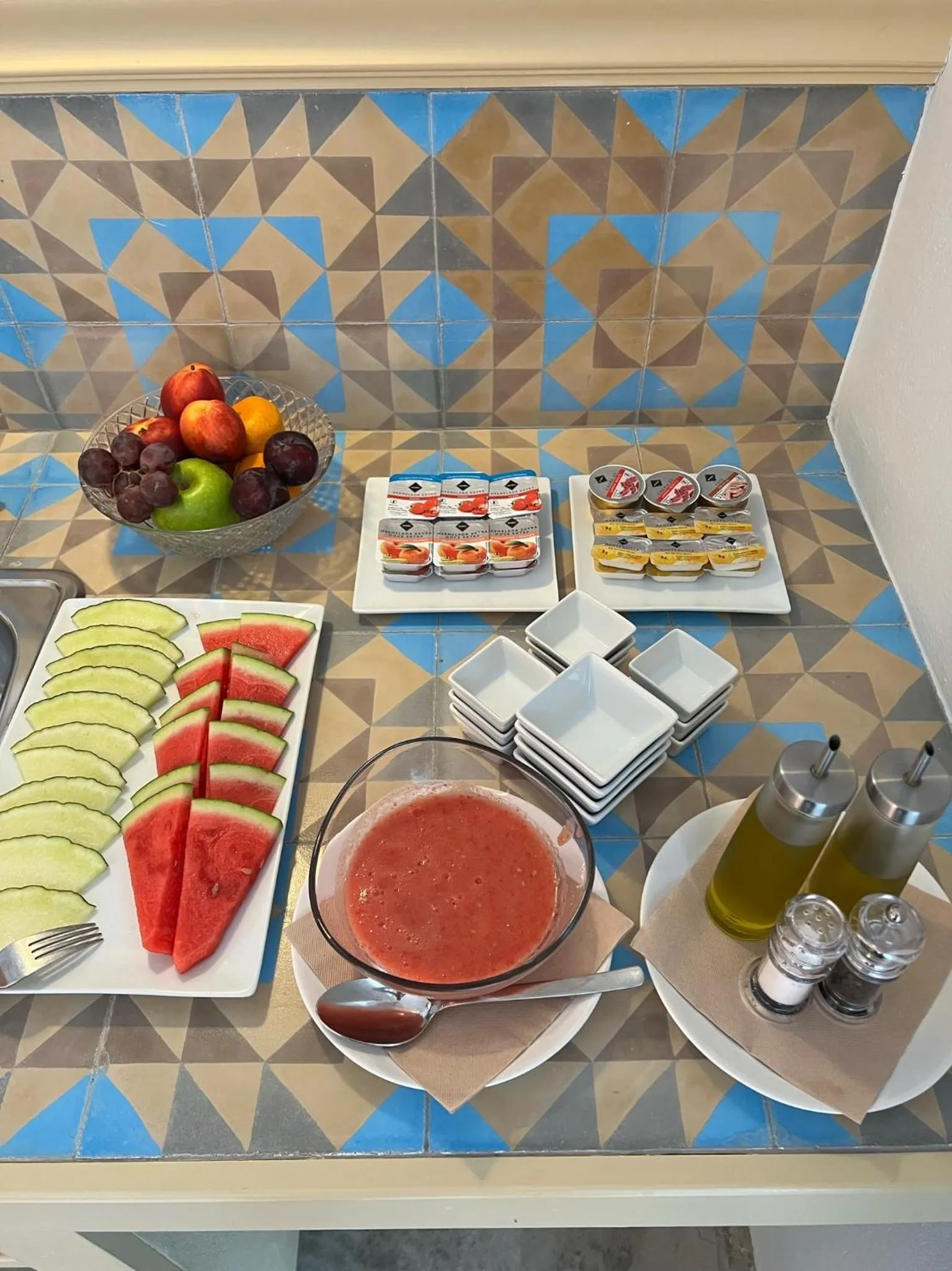 Continental breakfast in Chipibeach B&B, Hostal Boutique