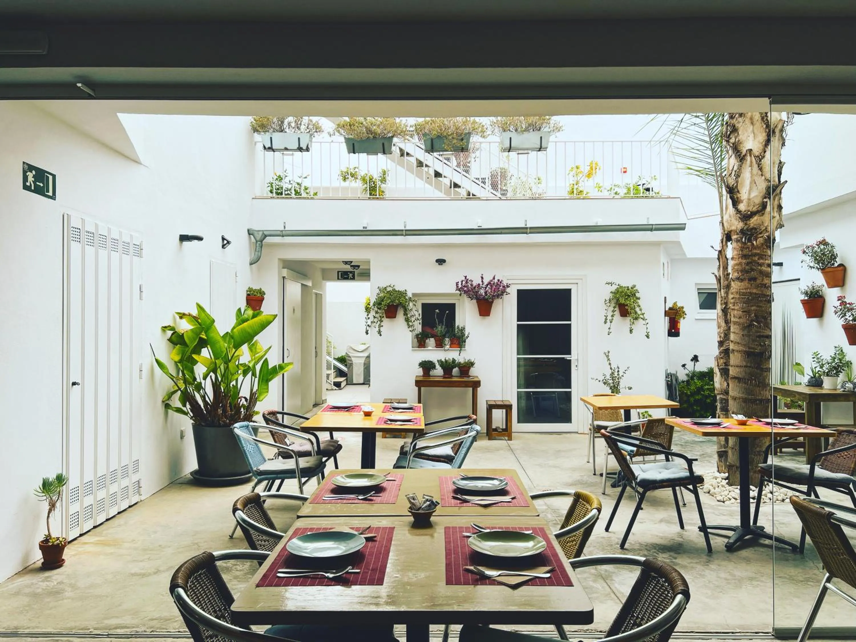 Patio, Restaurant/Places to Eat in Chipibeach, Hostal Boutique