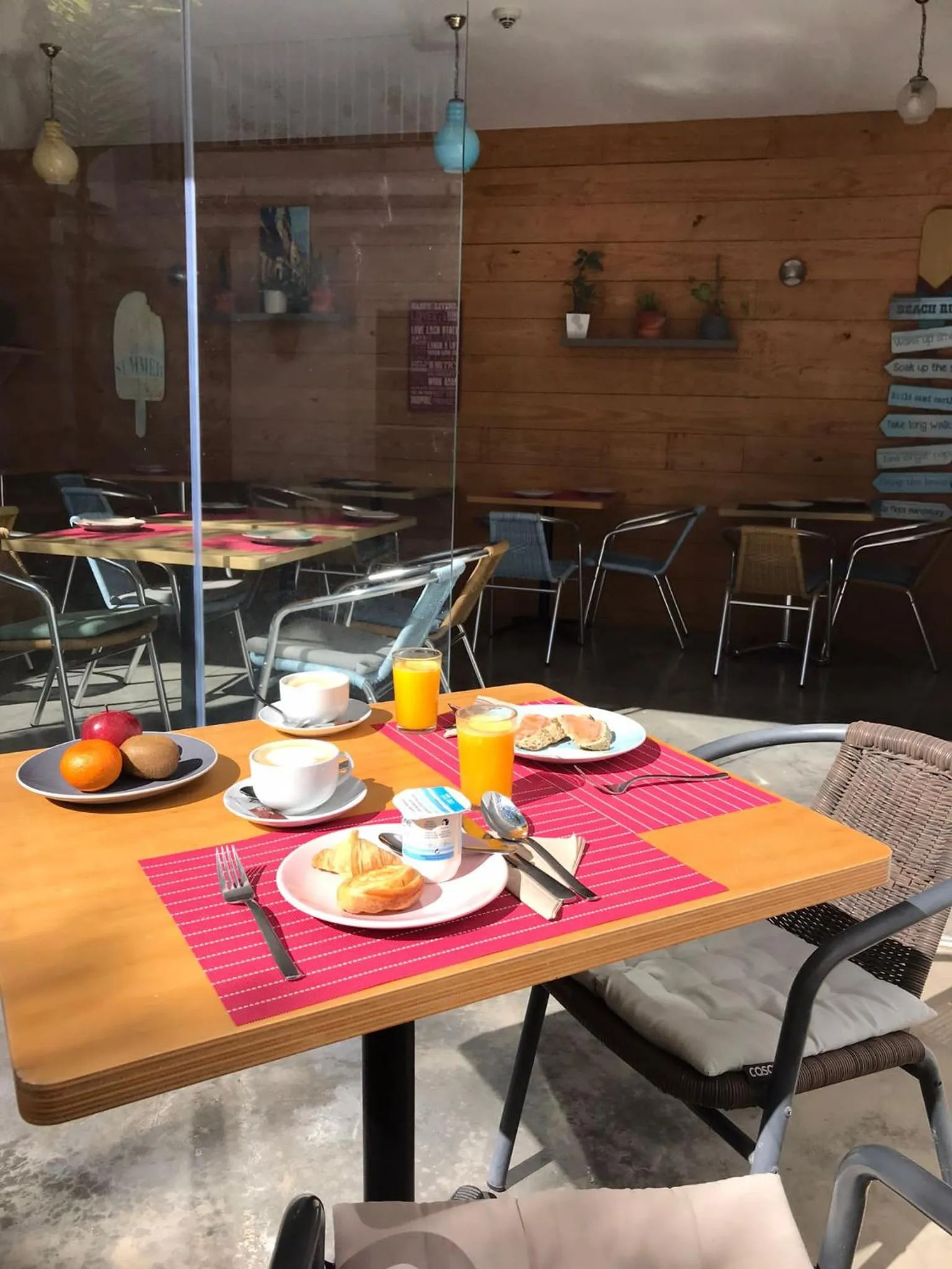 Breakfast in Chipibeach, Hostal Boutique