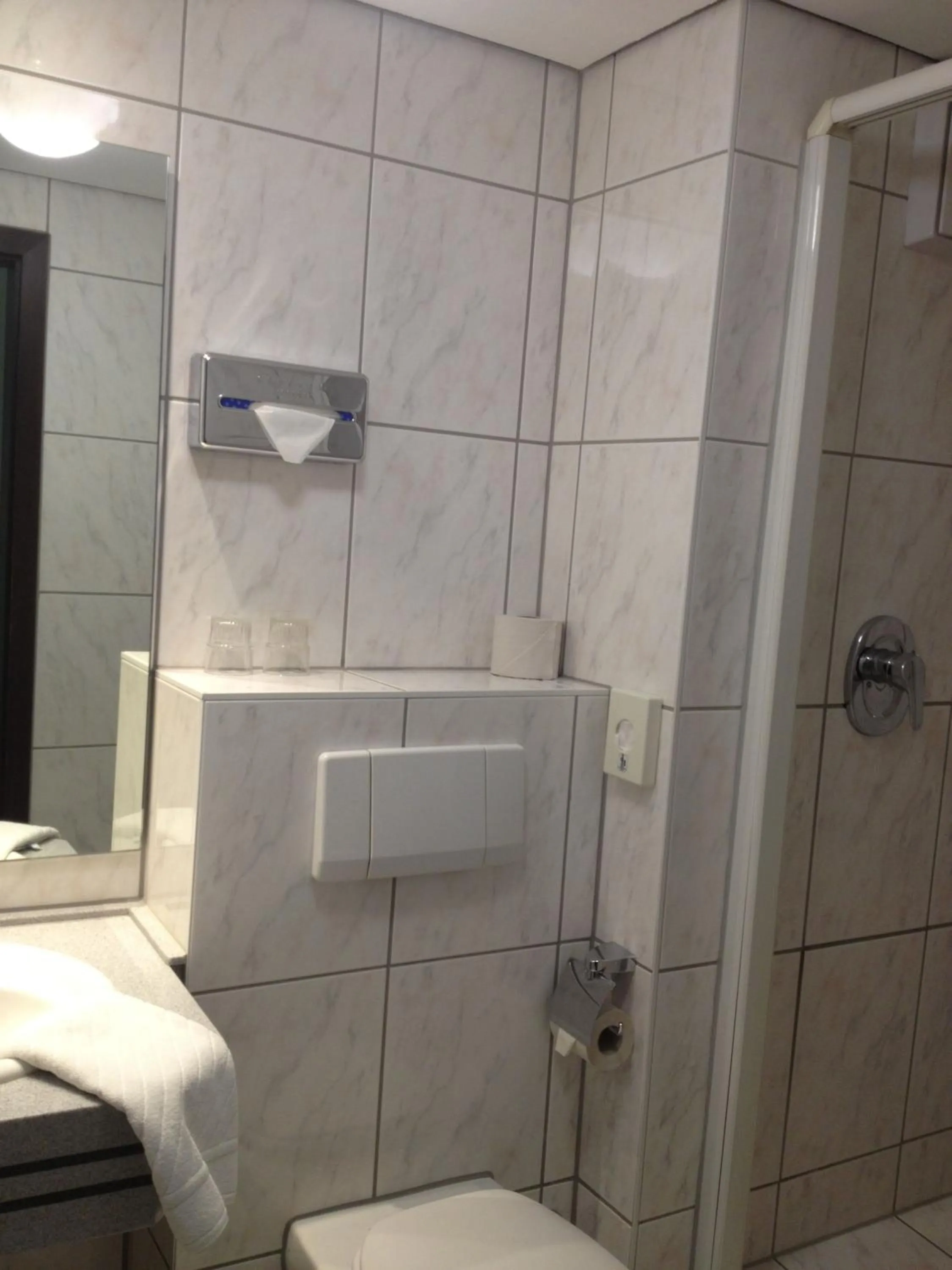 Bathroom in Parkhotel "Am Schänzchen"