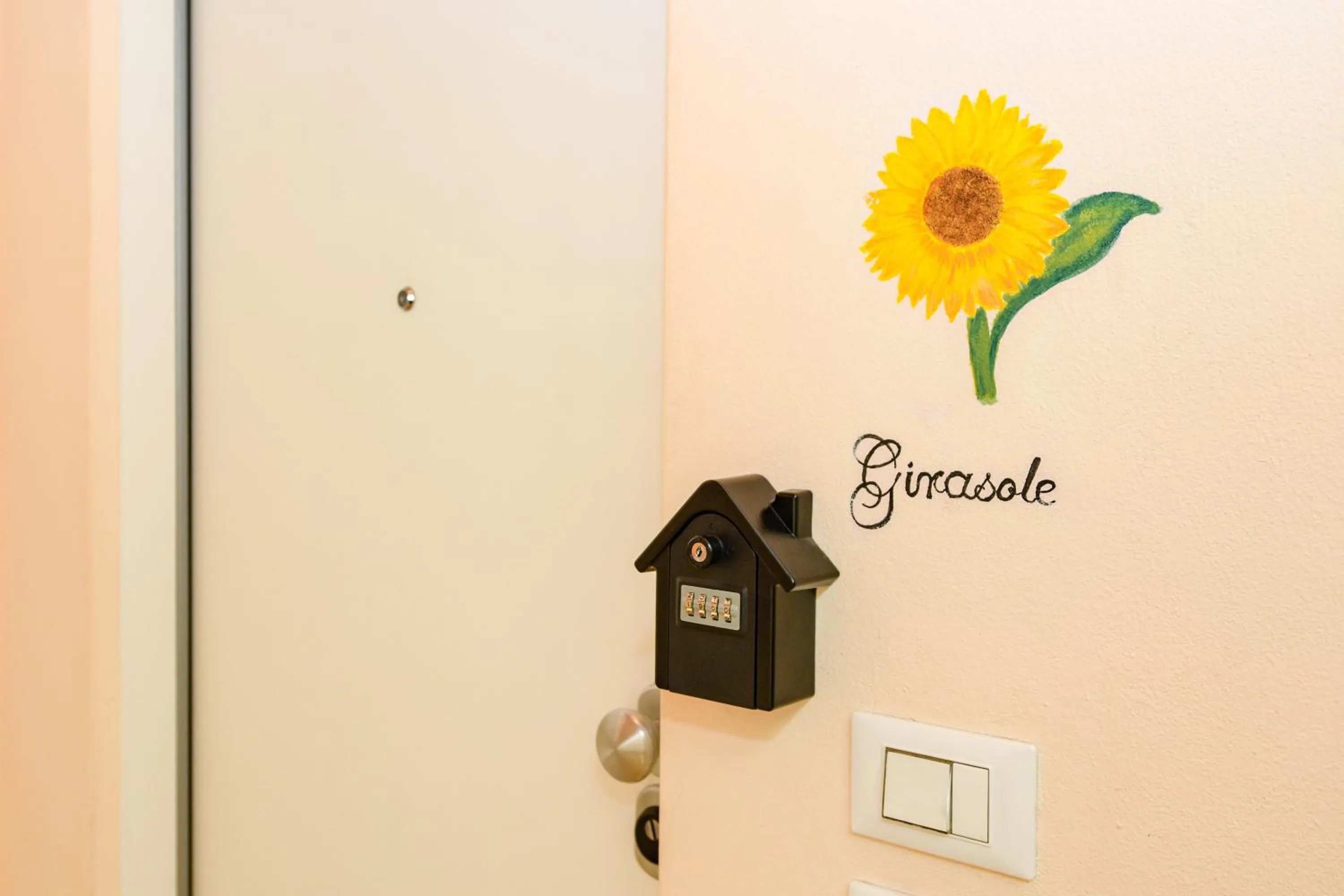 Property logo or sign in Flowers Apartments