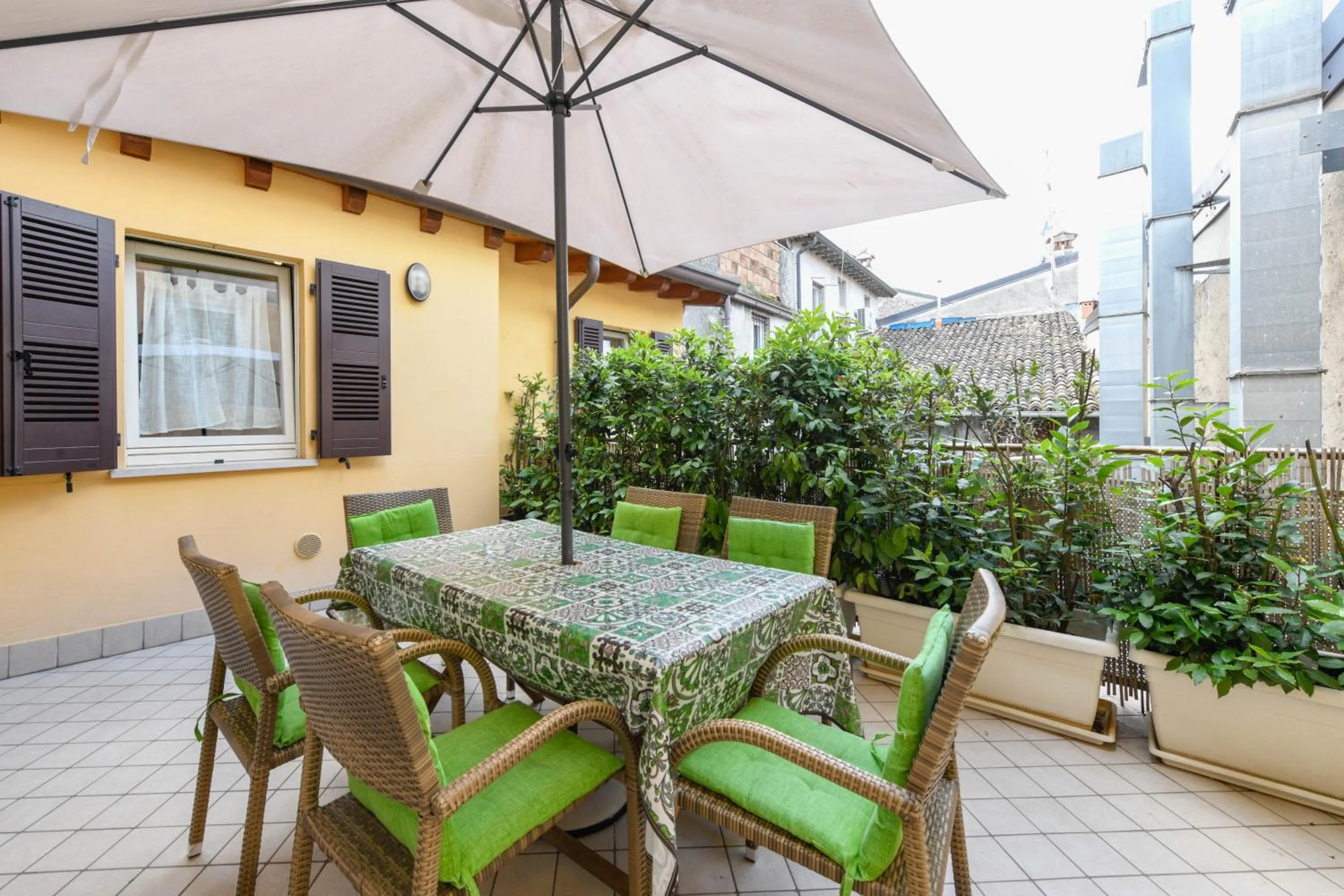 City view in Flowers Apartments