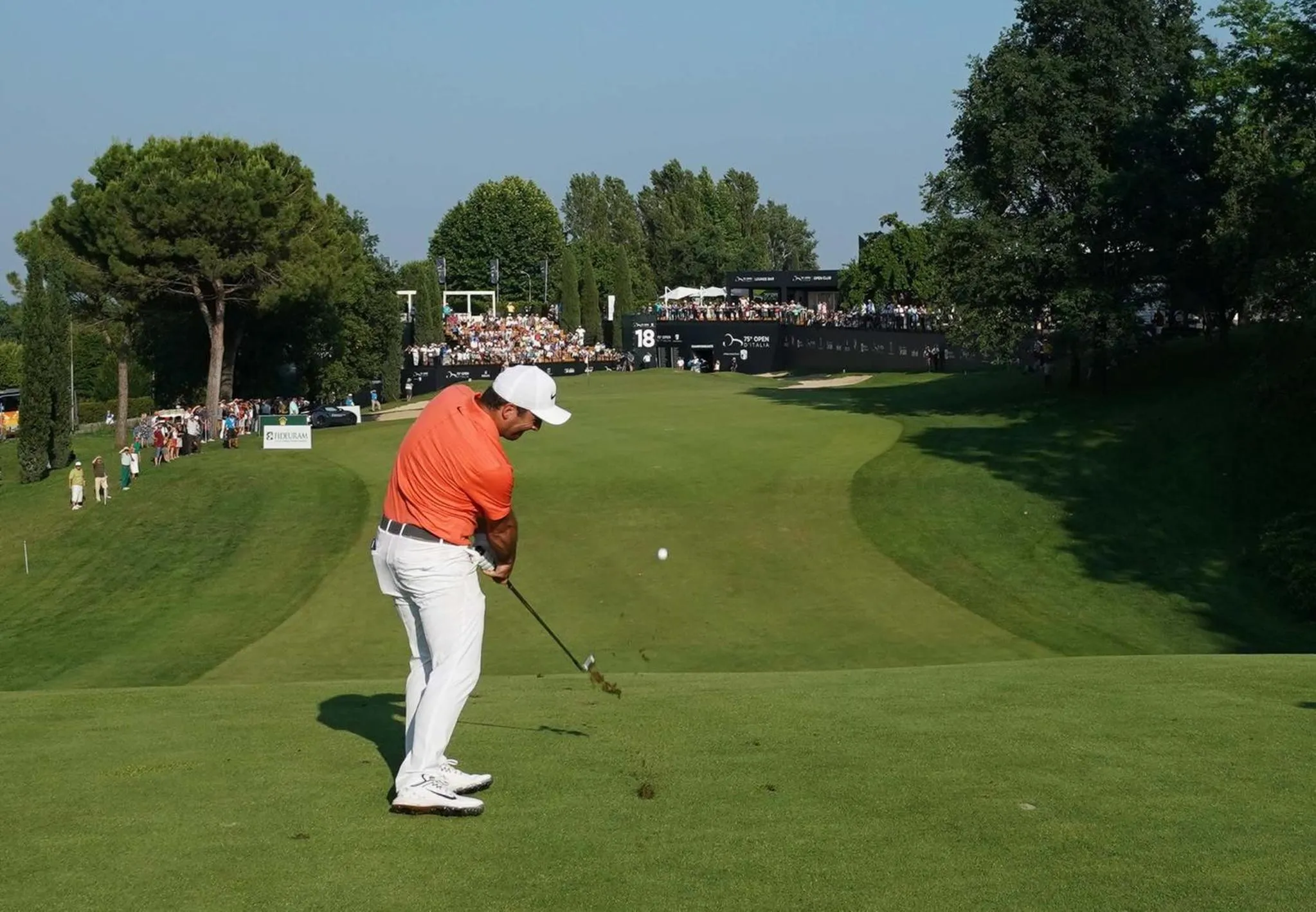 Golfcourse in Flowers Apartments