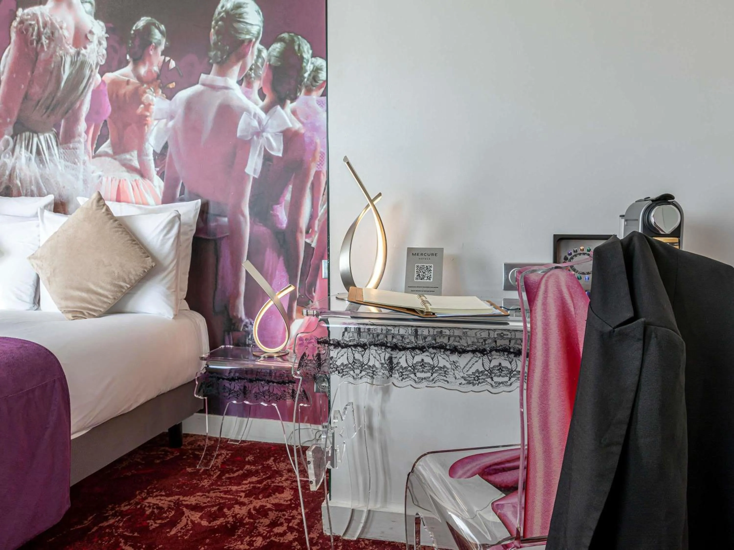 Bedroom, Bed in Mercure Paris Place d'Italie