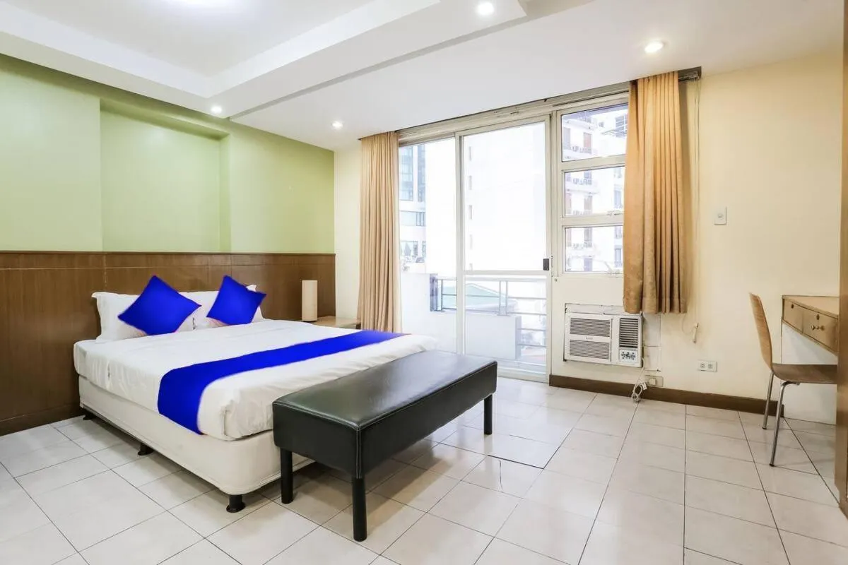 City view, Bed in Alley 8 Makati