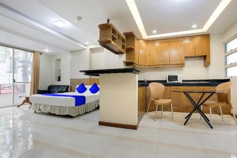 Photo of the whole room in Alley 8 Makati