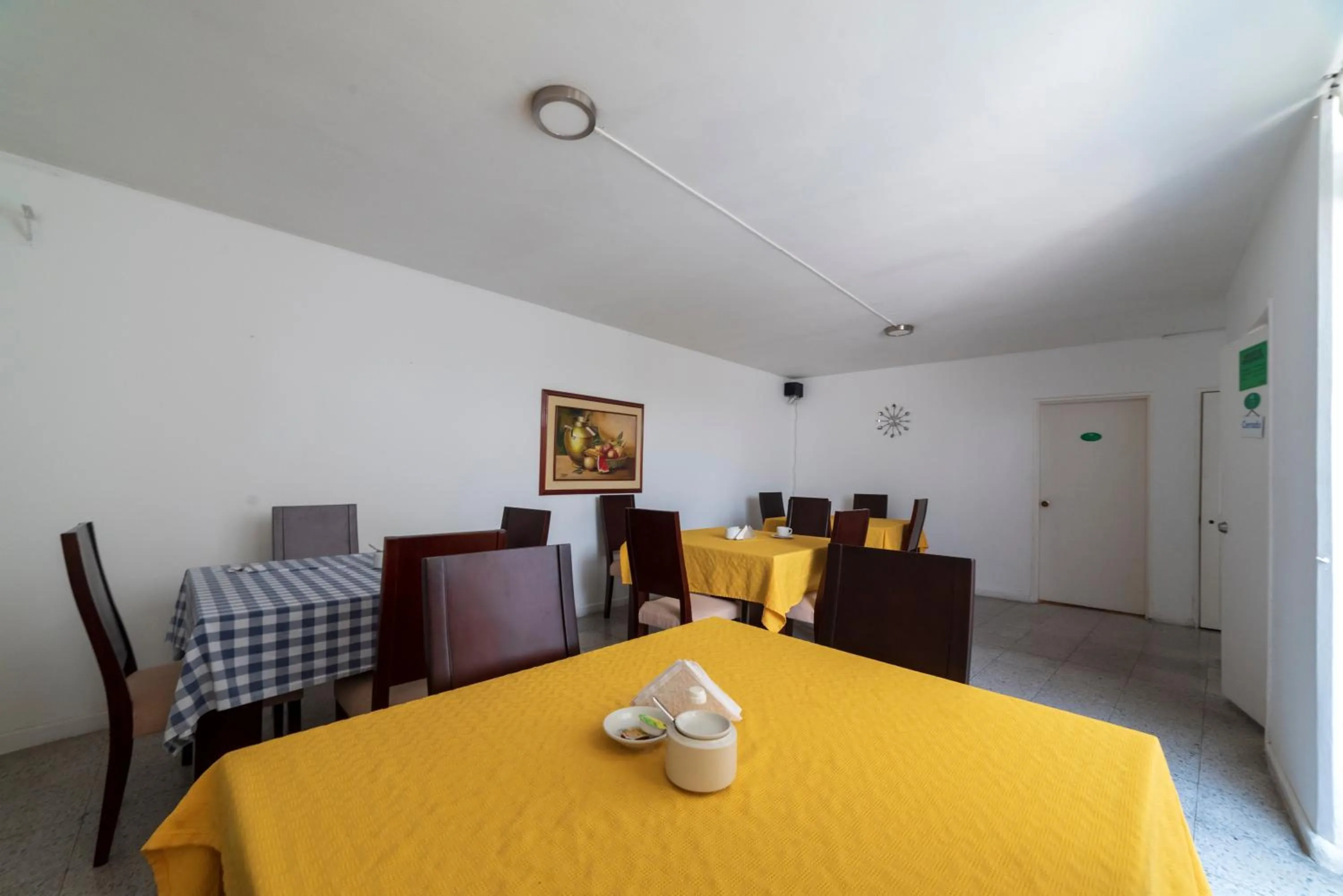 Restaurant/places to eat in Ayenda 1409 Casa Tequendama