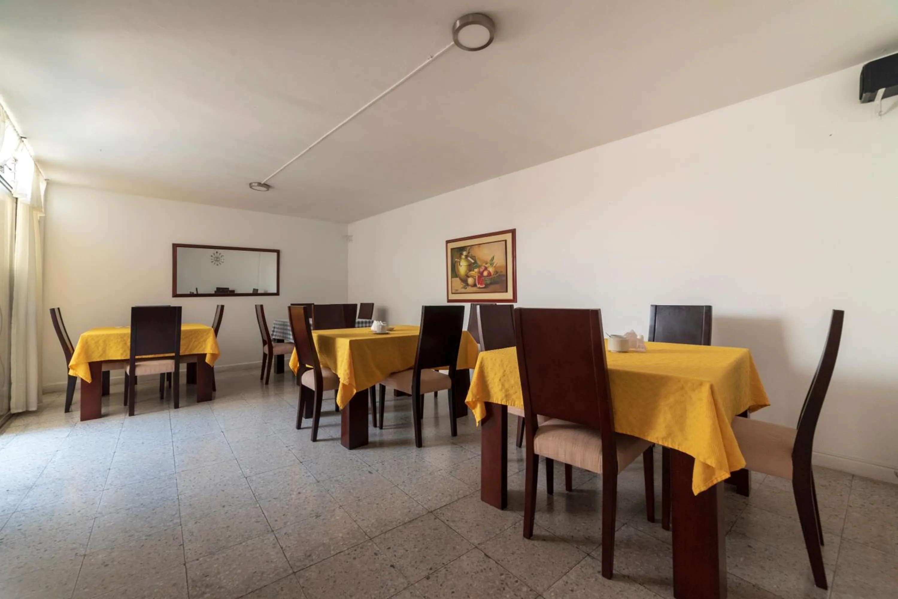 Restaurant/places to eat in Ayenda 1409 Casa Tequendama