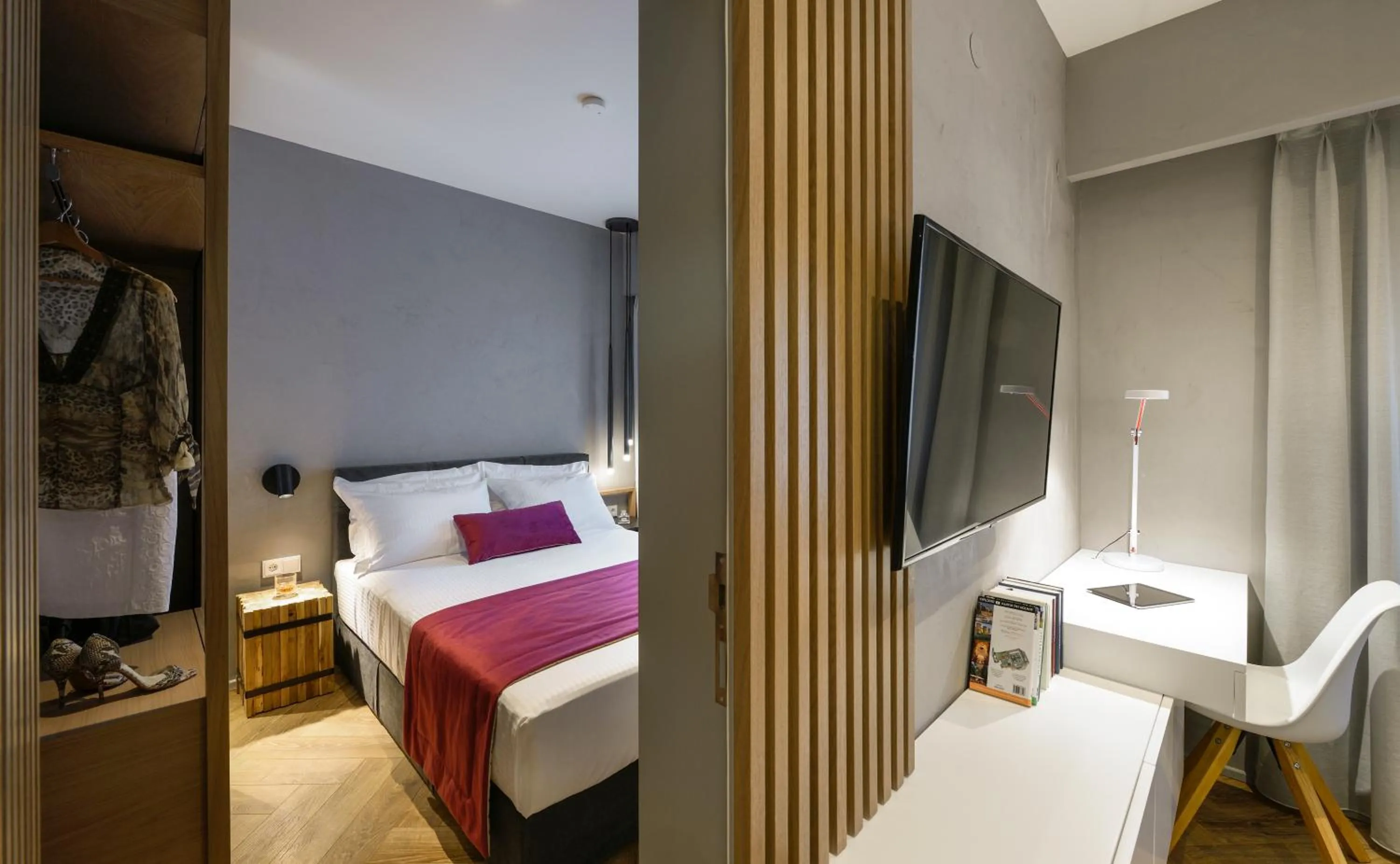 Bed in Olvios Luxury Suites