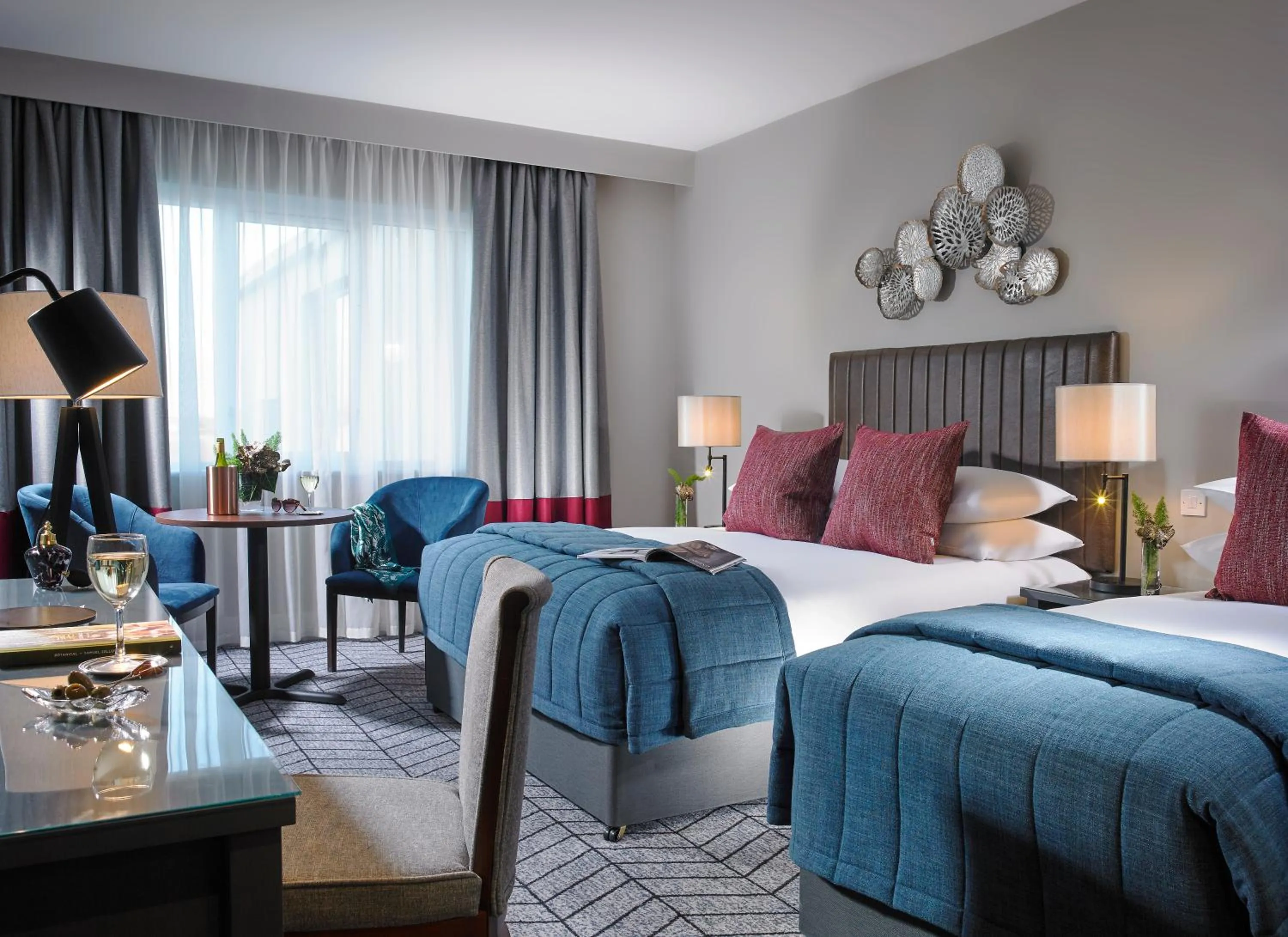 Photo of the whole room, Bed in Fairways Hotel Dundalk